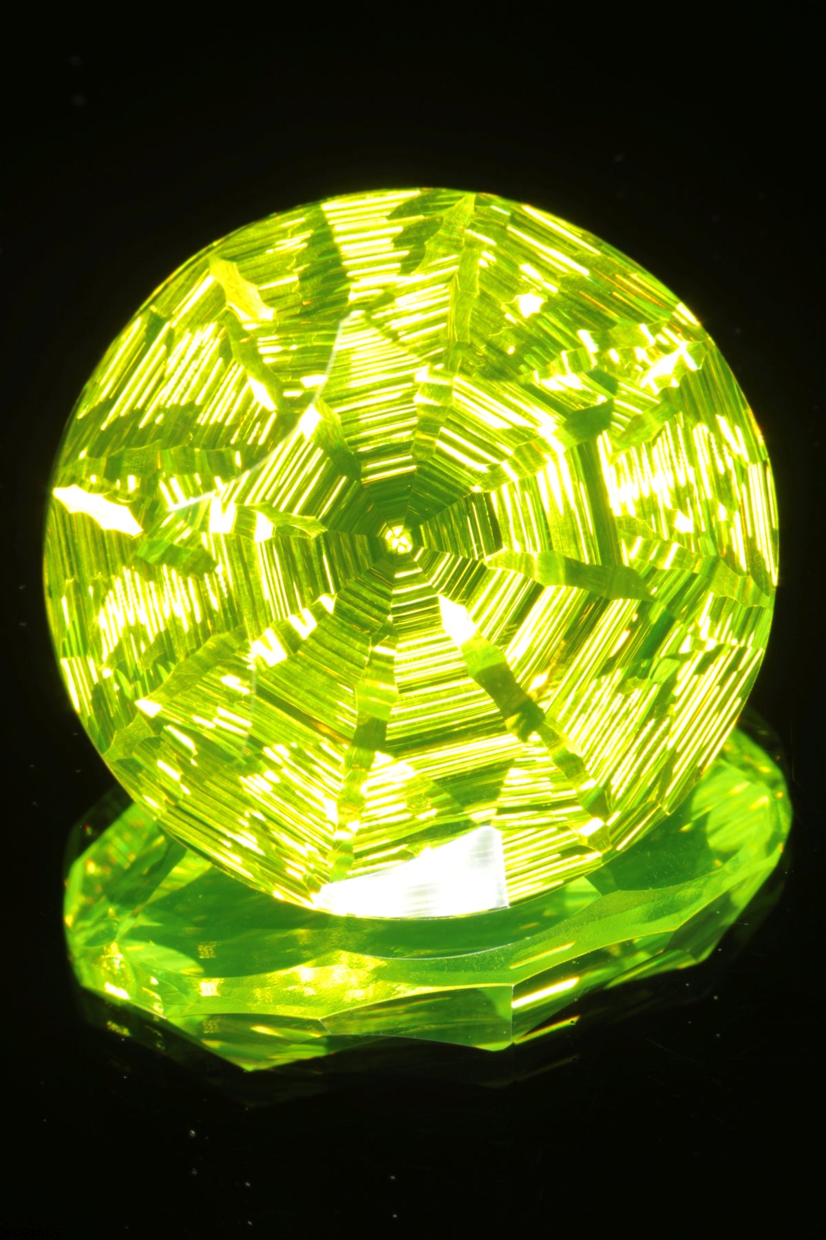 Fantasy Cut LuAG Gems, Green Lumogarnet
