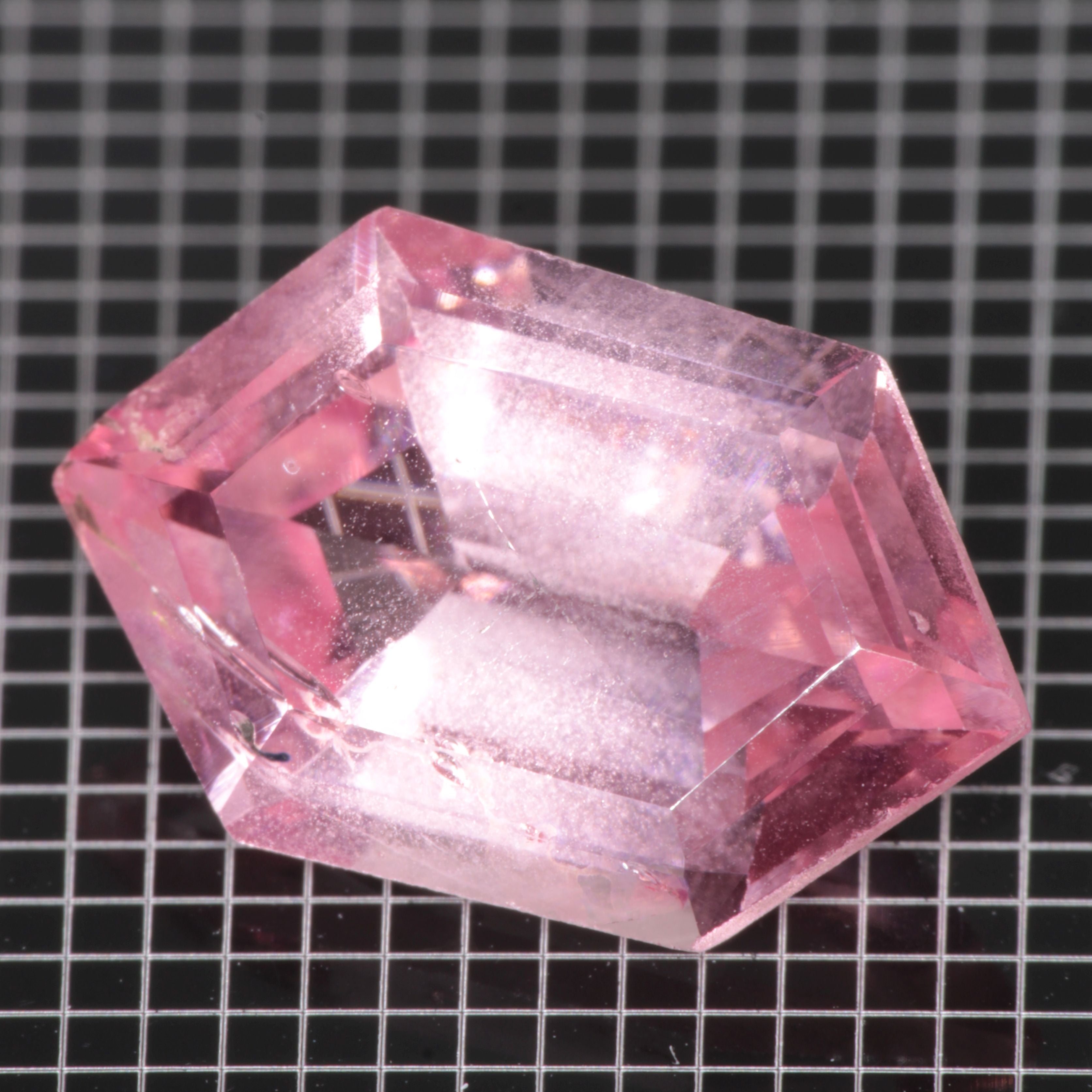Bubbly Laser Ti:Sapphire Gems, Titanium Strawberry Sapphire Cut Stones