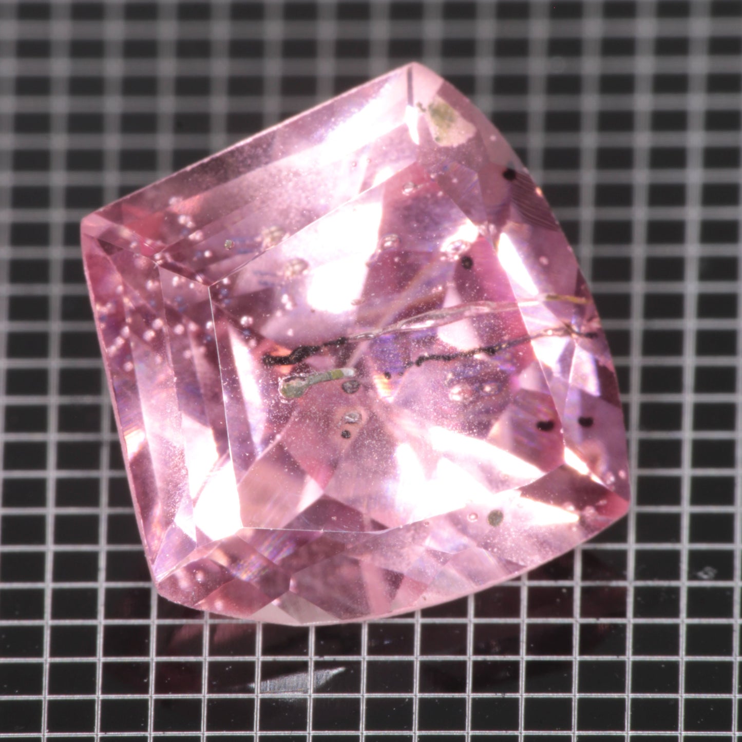 Bubbly Laser Ti:Sapphire Gems, Titanium Strawberry Sapphire Cut Stones