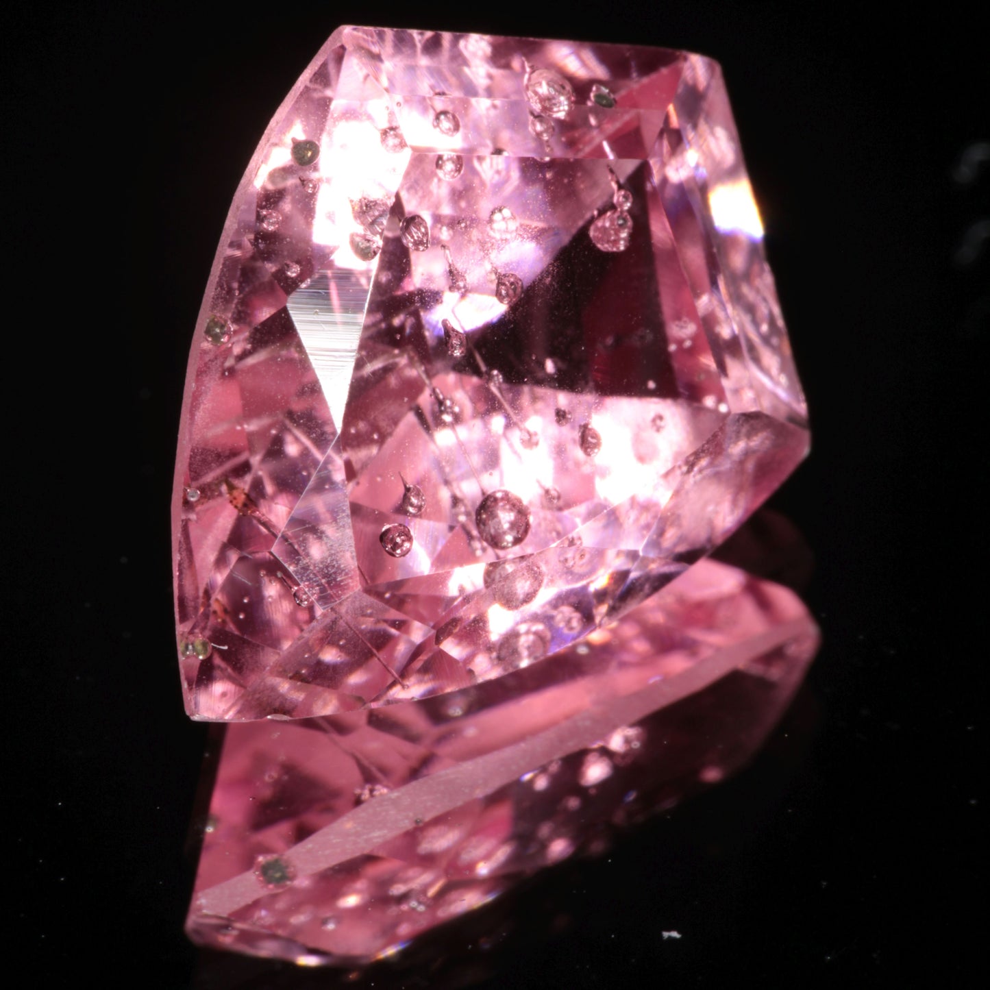 Bubbly Laser Ti:Sapphire Gems, Titanium Strawberry Sapphire Cut Stones