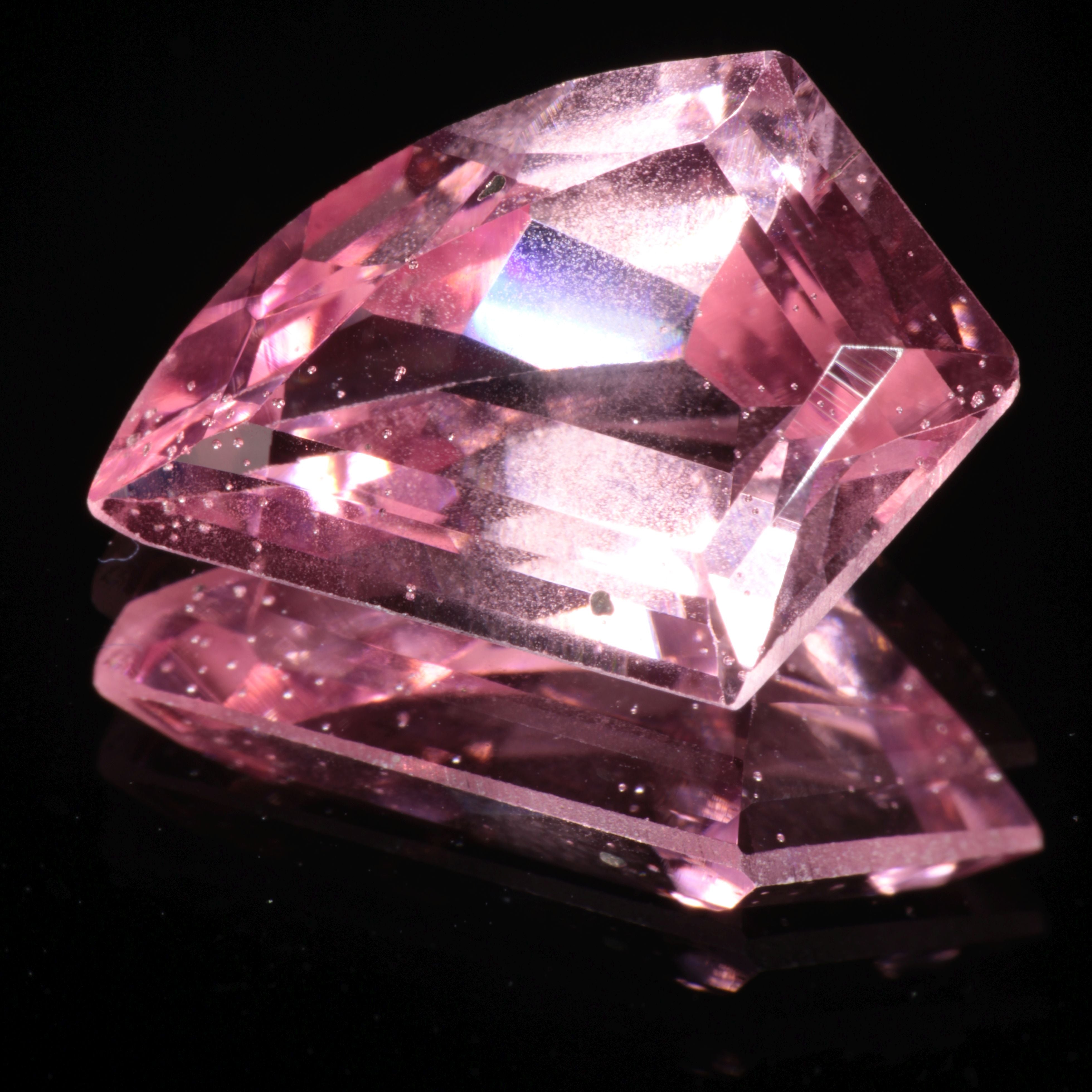 Bubbly Laser Ti:Sapphire Gems, Titanium Strawberry Sapphire Cut Stones