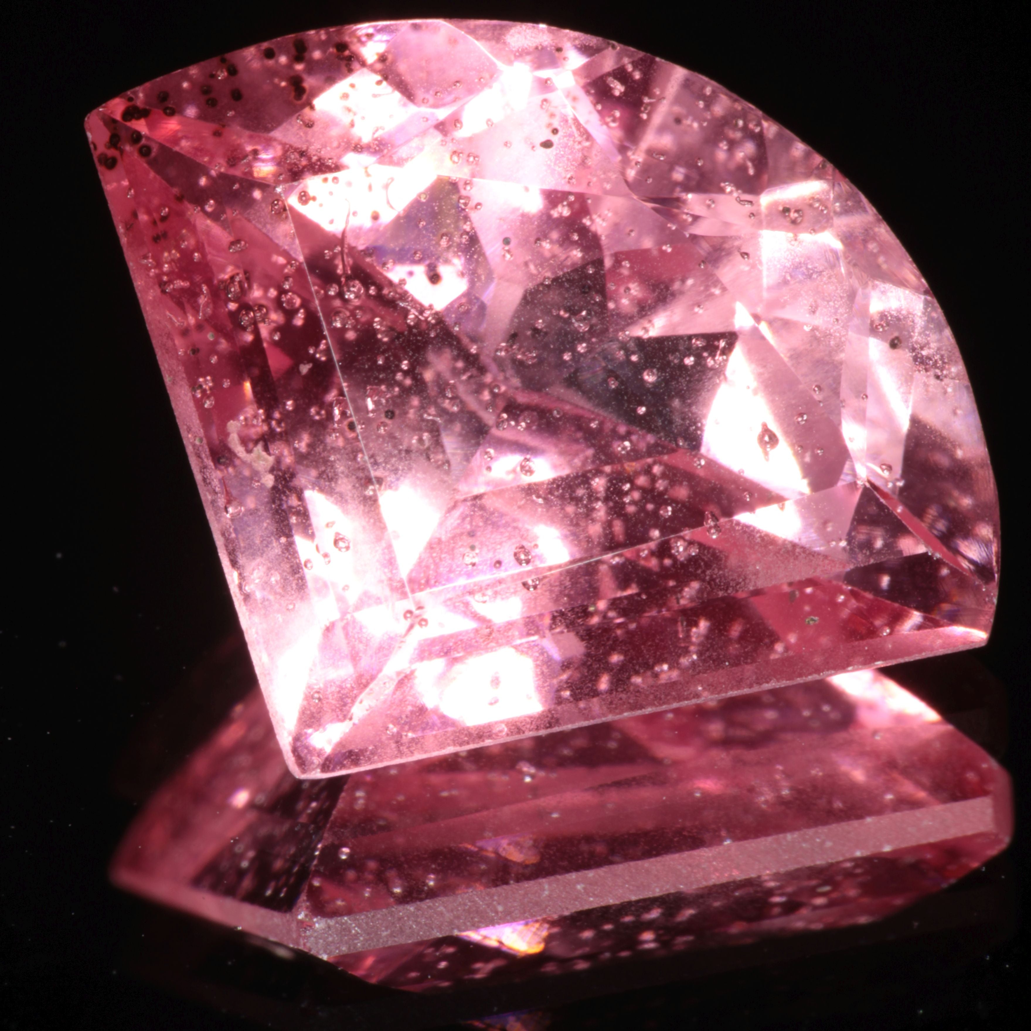 Bubbly Laser Ti:Sapphire Gems, Titanium Strawberry Sapphire Cut Stones