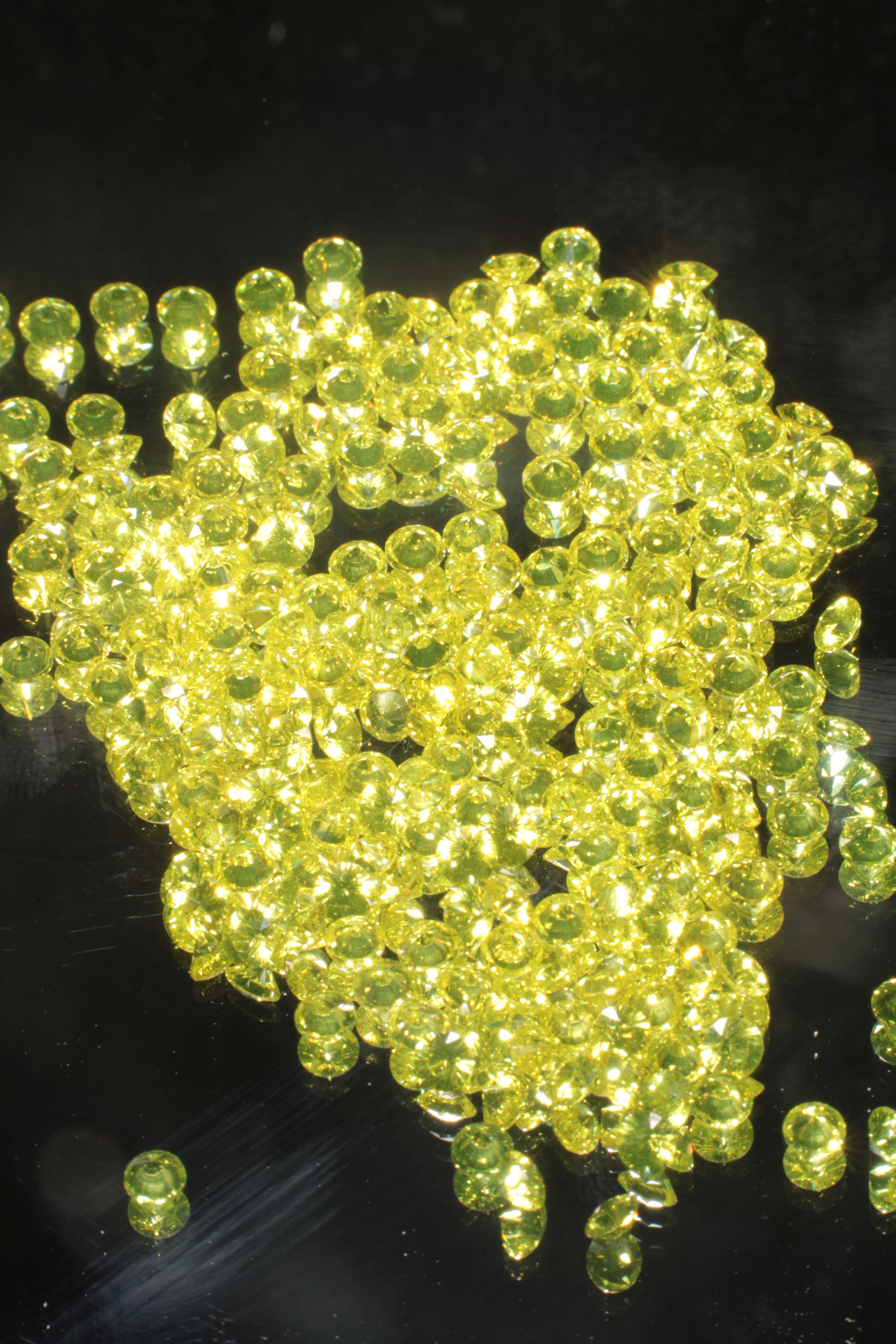 Golden Laser Garnet Faceted Stones, Ce+Nd YAG