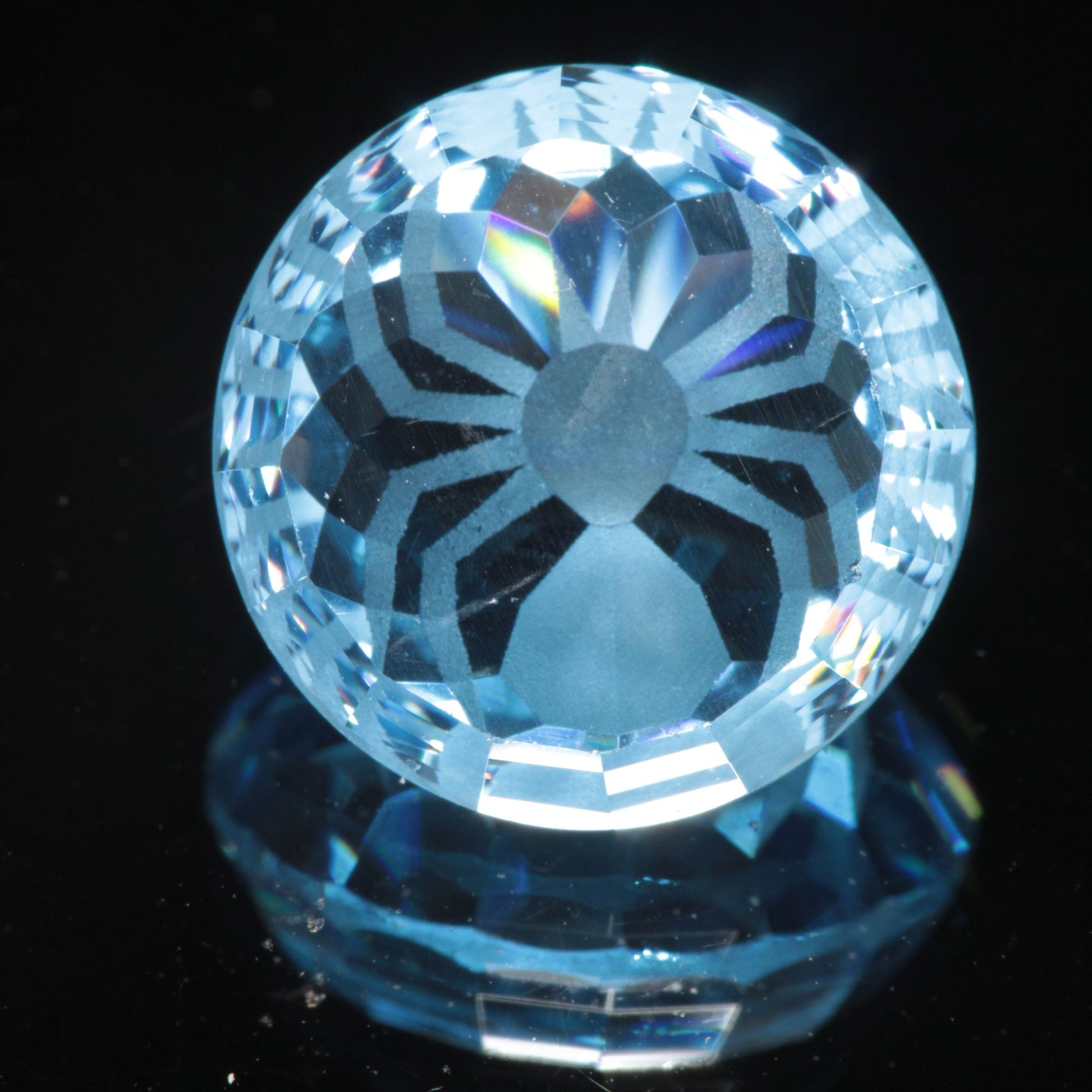 Faceted Flame Fusion Blue Spinel Spider Round Cut Gemstone