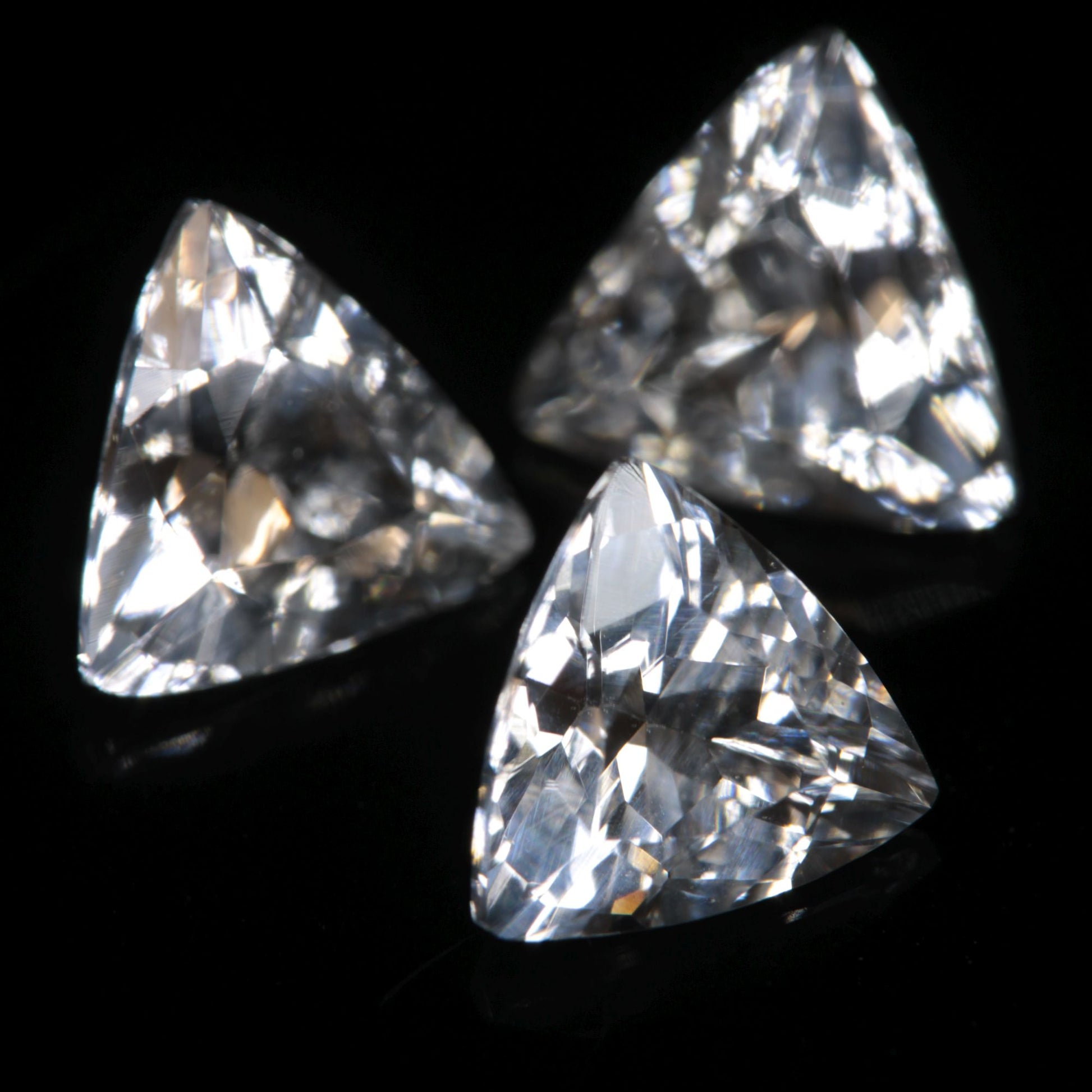 F-35 Window Sapphire Trillion Gem