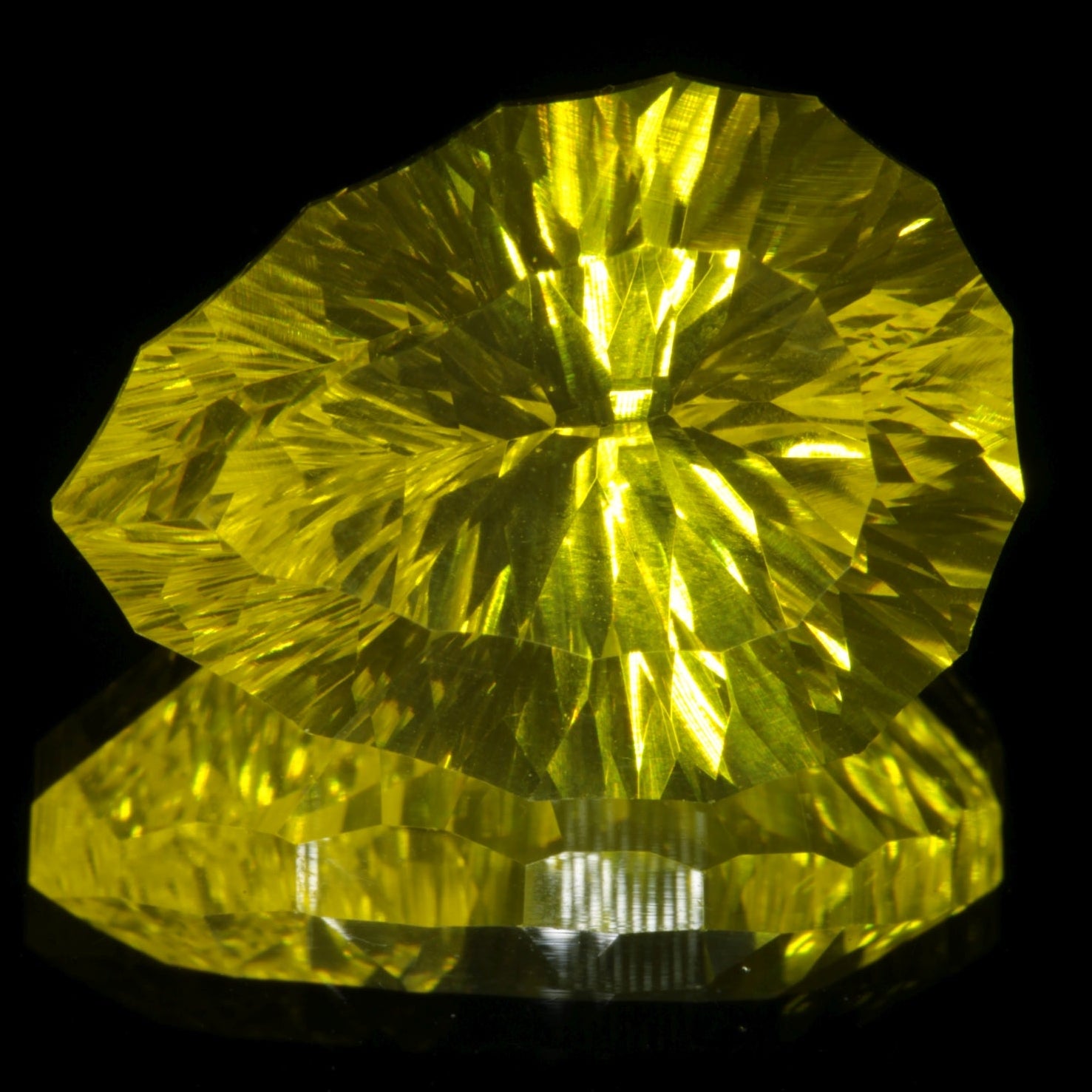 Fantasy Cut GAGG Lumogarnets