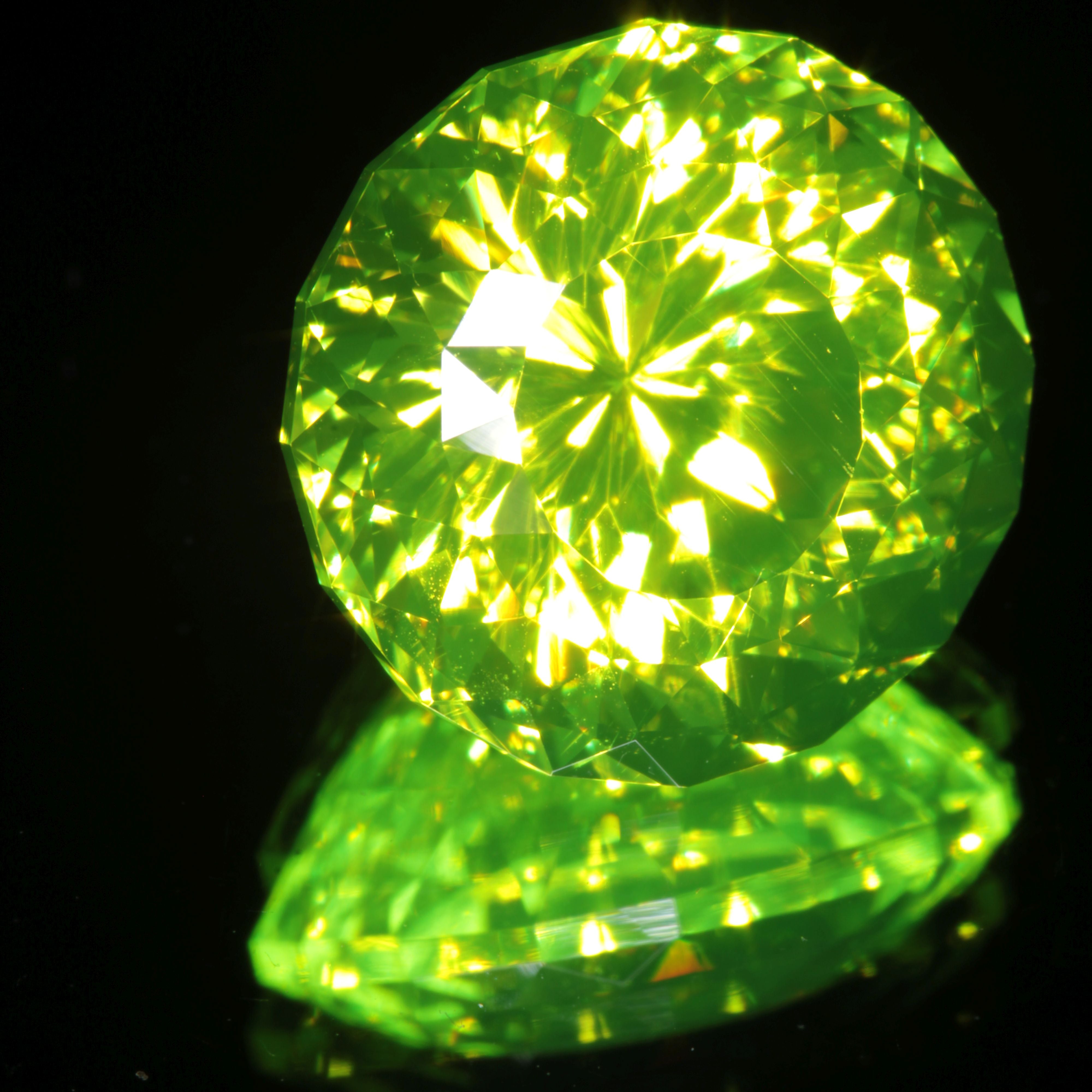 Faceted Neon Green Lumogarnet Luag Gem
