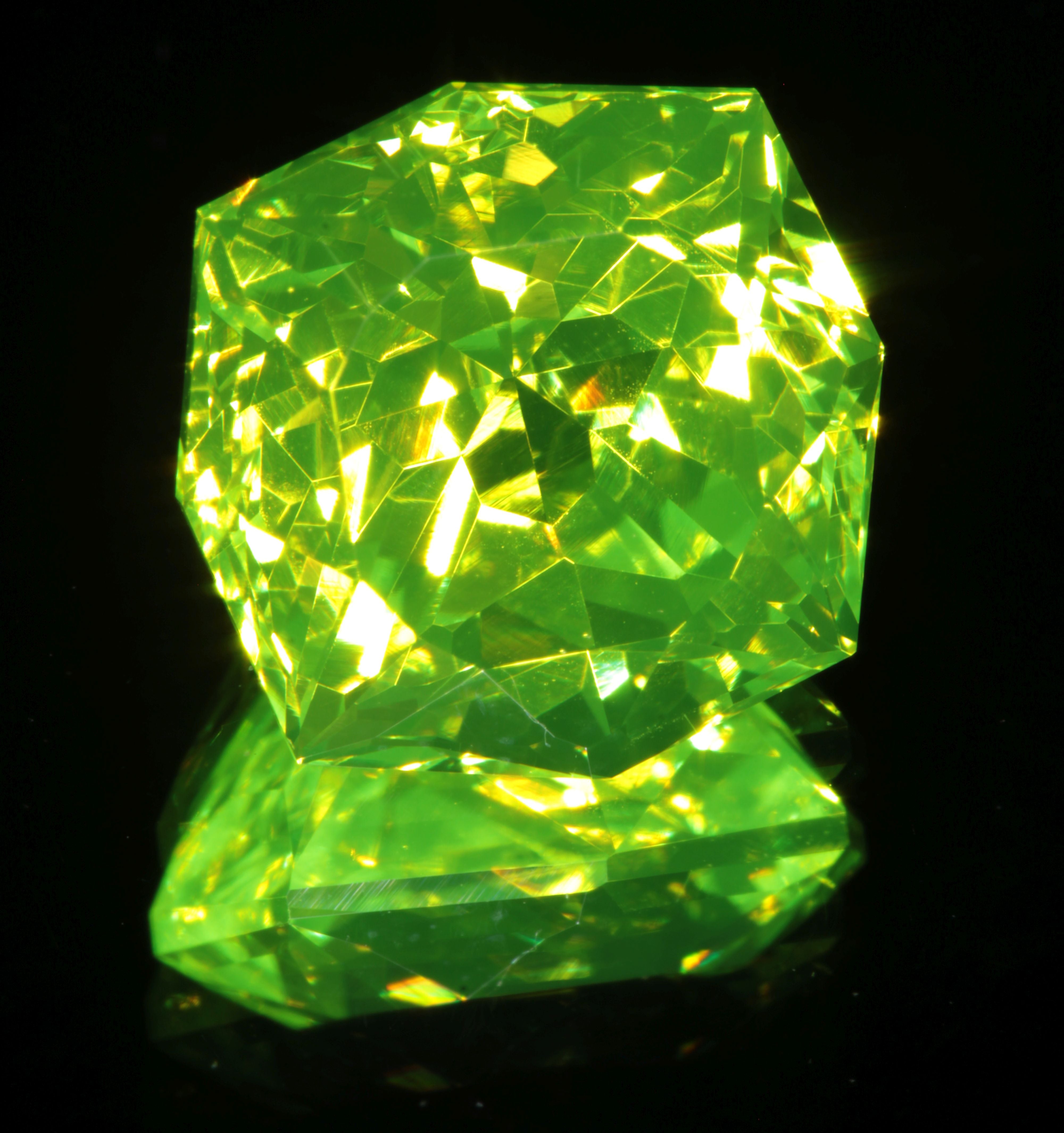 Faceted Neon Green Lumogarnet Luag Gem