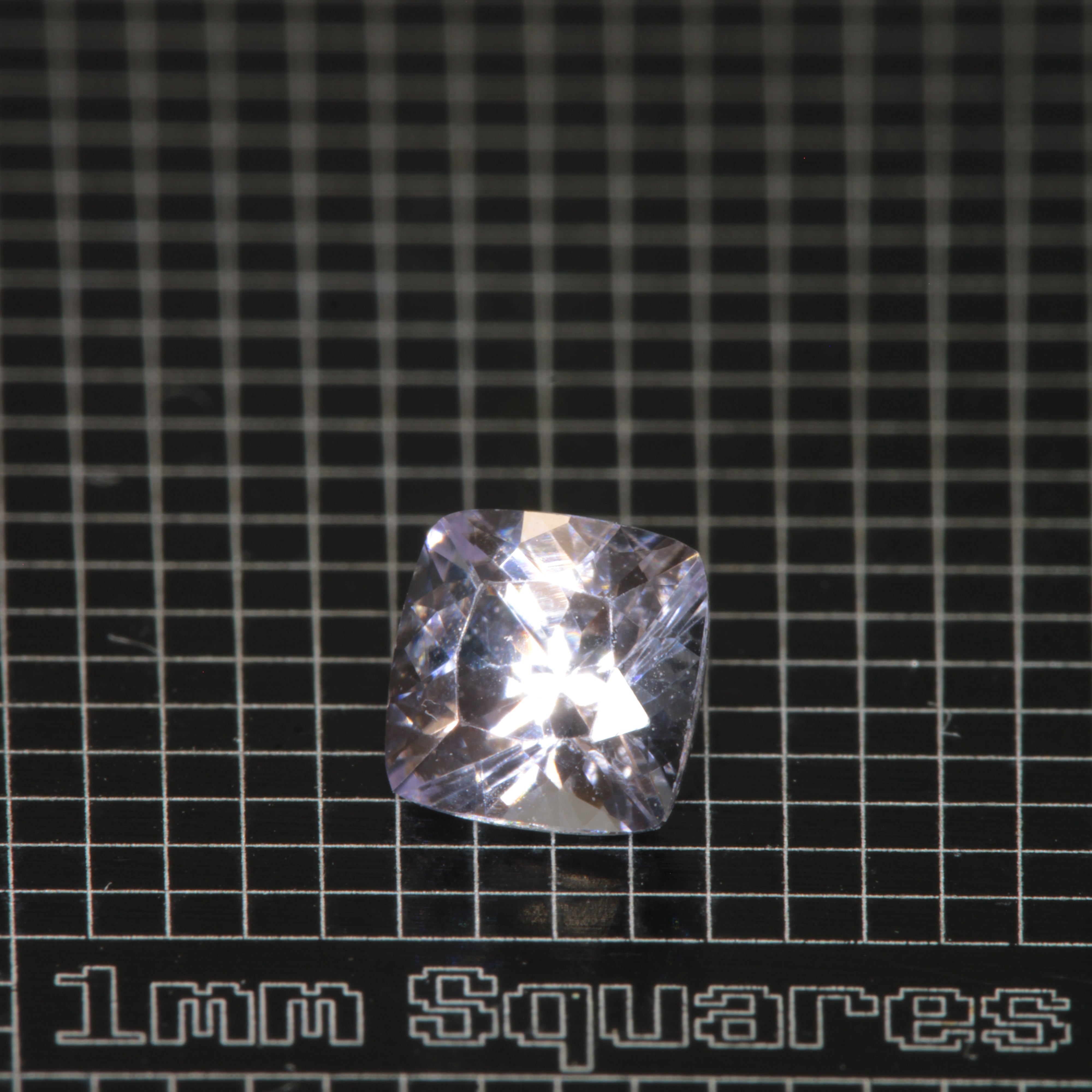 Pure Nd:YAG Calibrated Gems, Violet Laser Garnet Loose Stones