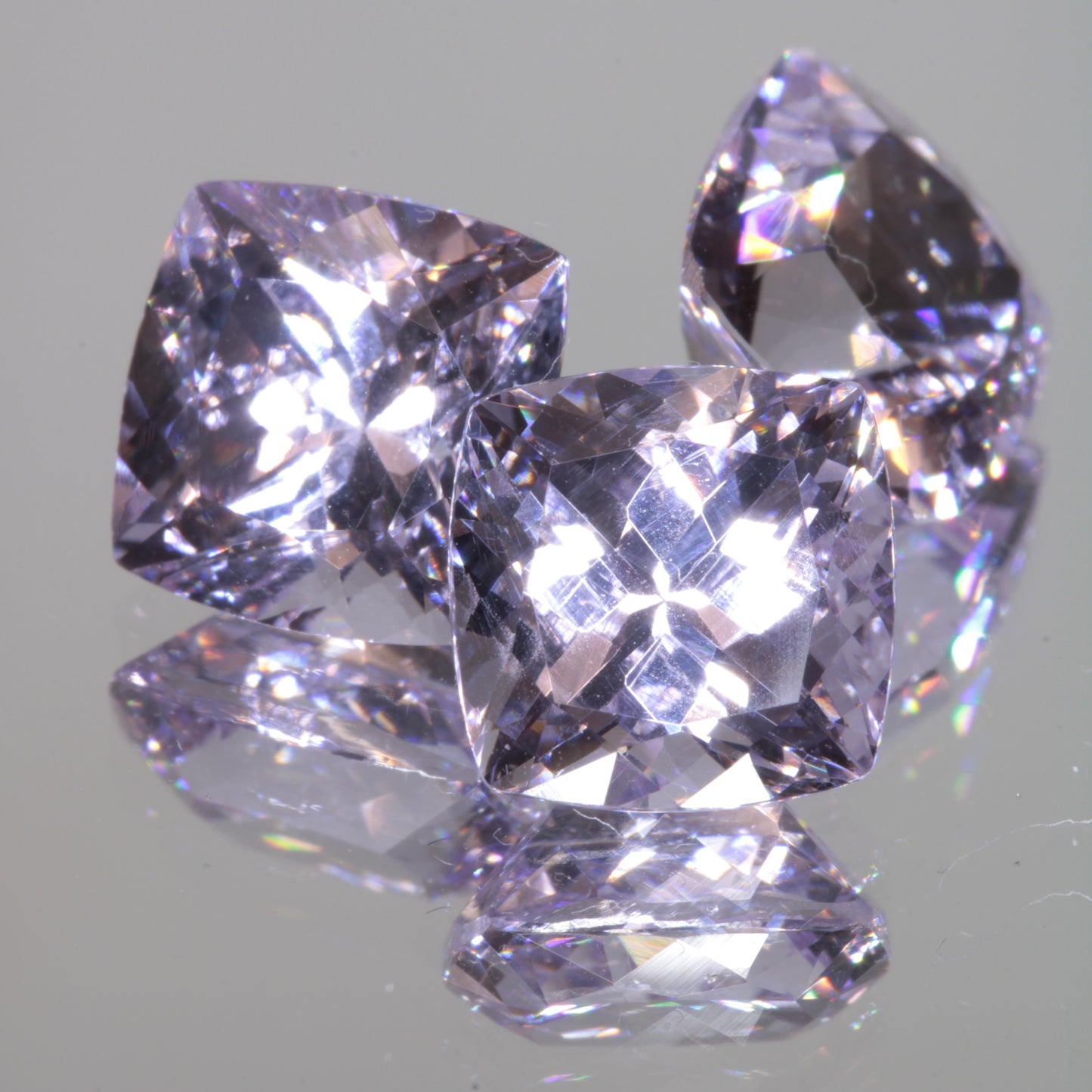 Pure Nd:YAG Calibrated Gems, Violet Laser Garnet Loose Stones