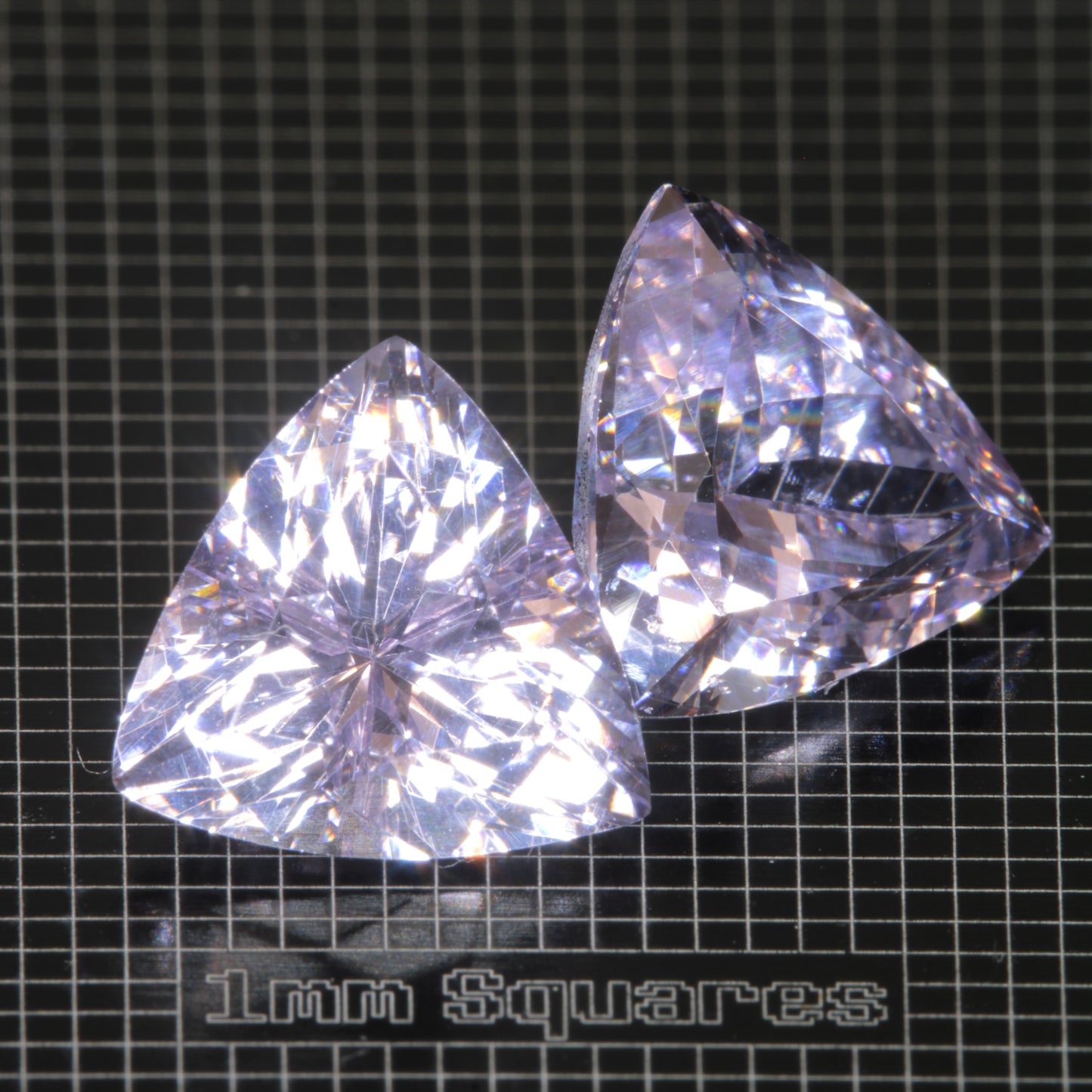 Pure Nd:YAG Calibrated Gems, Violet Laser Garnet Loose Stones