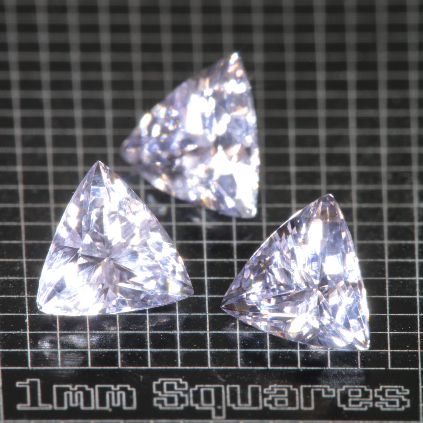 Pure Nd:YAG Calibrated Gems, Violet Laser Garnet Loose Stones