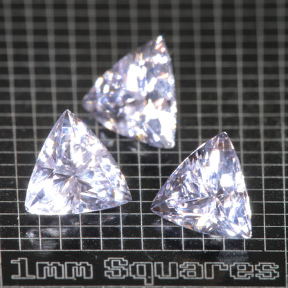 Pure Nd:YAG Calibrated Gems, Violet Laser Garnet Loose Stones