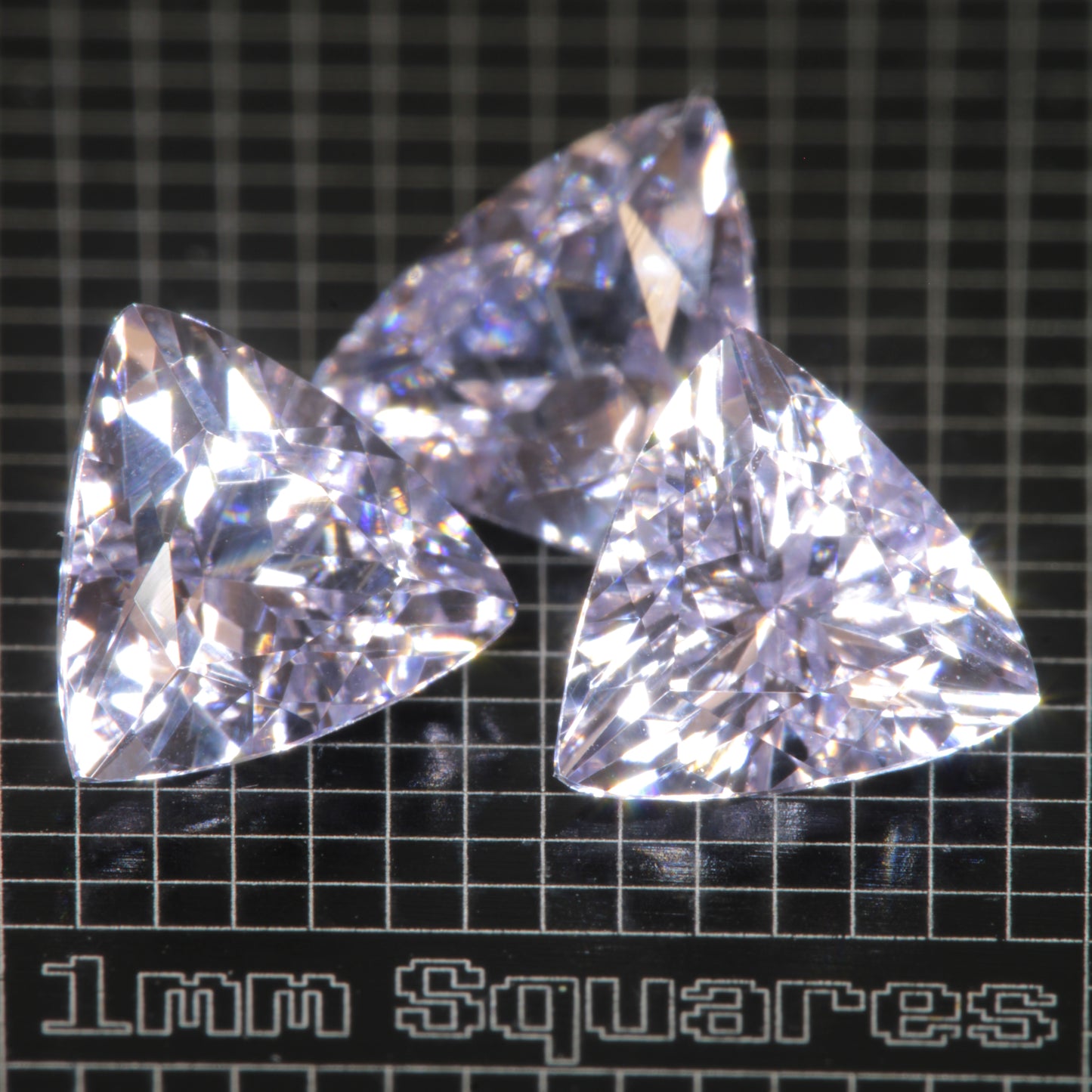 Pure Nd:YAG Calibrated Gems, Violet Laser Garnet Loose Stones