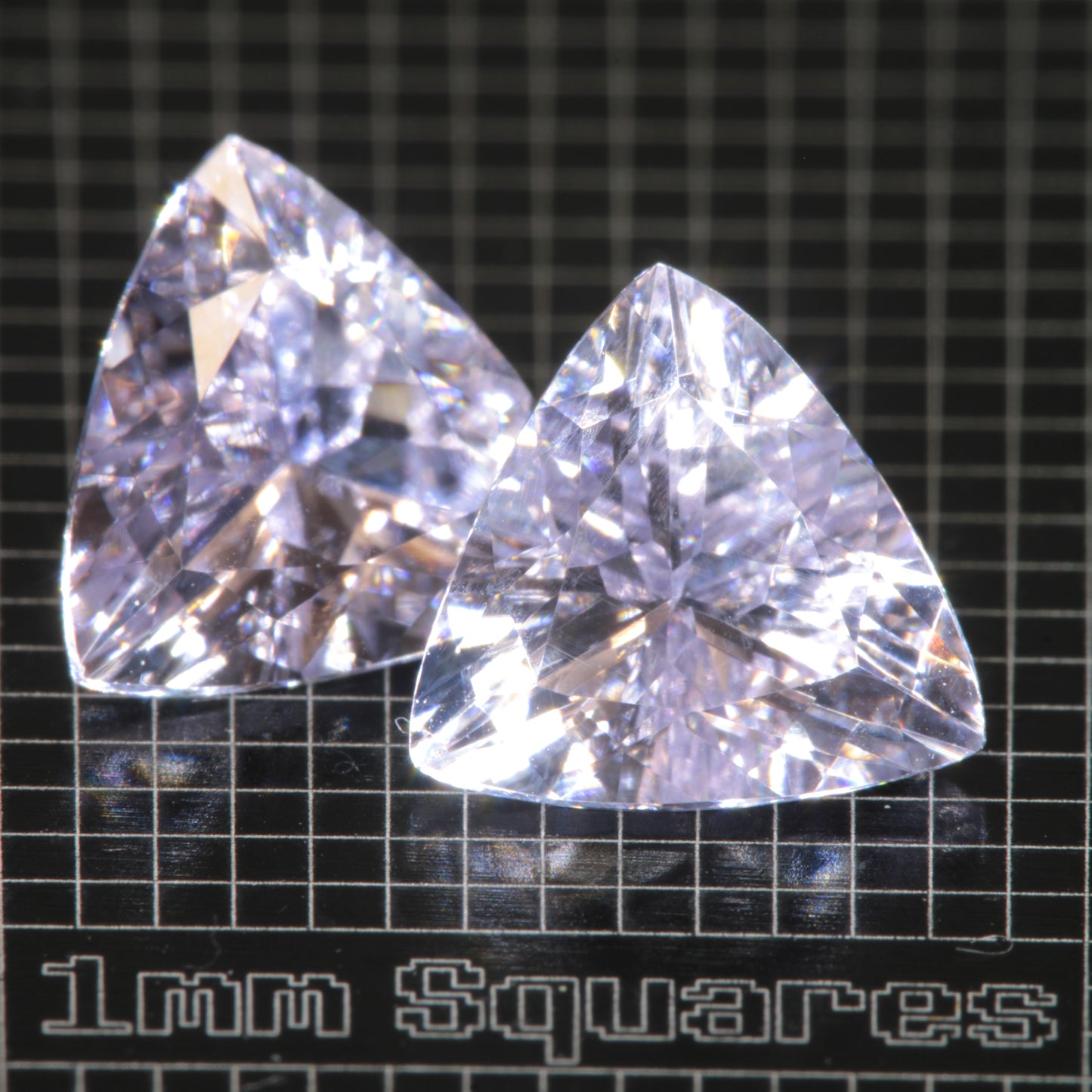 Pure Nd:YAG Calibrated Gems, Violet Laser Garnet Loose Stones