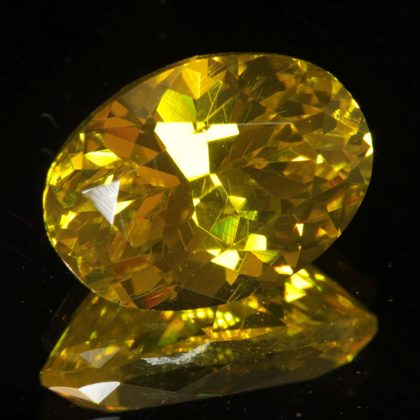 Golden Laser Garnet Faceted Stones, Ce+Nd YAG
