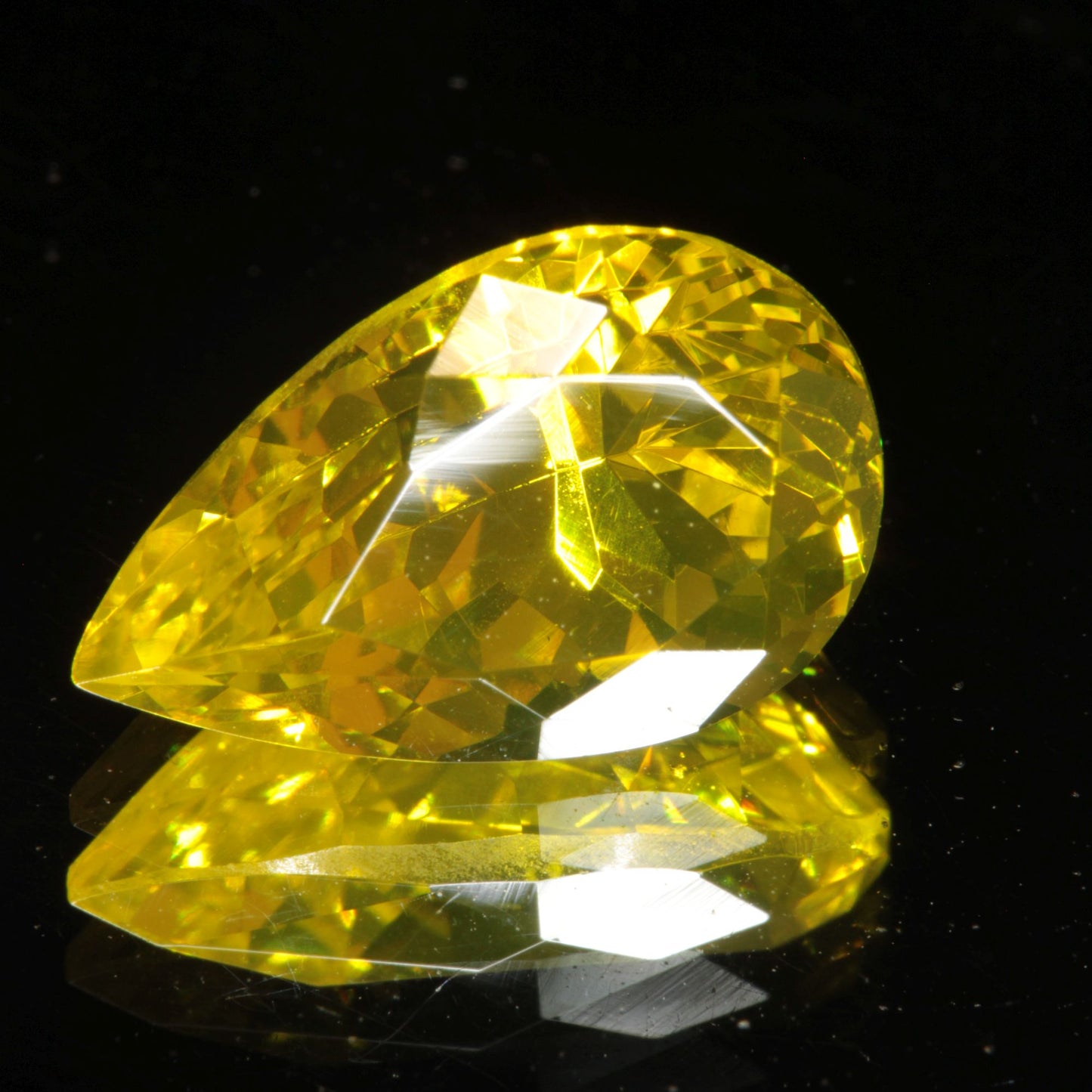 Golden Laser Garnet Faceted Stones, Ce+Nd YAG
