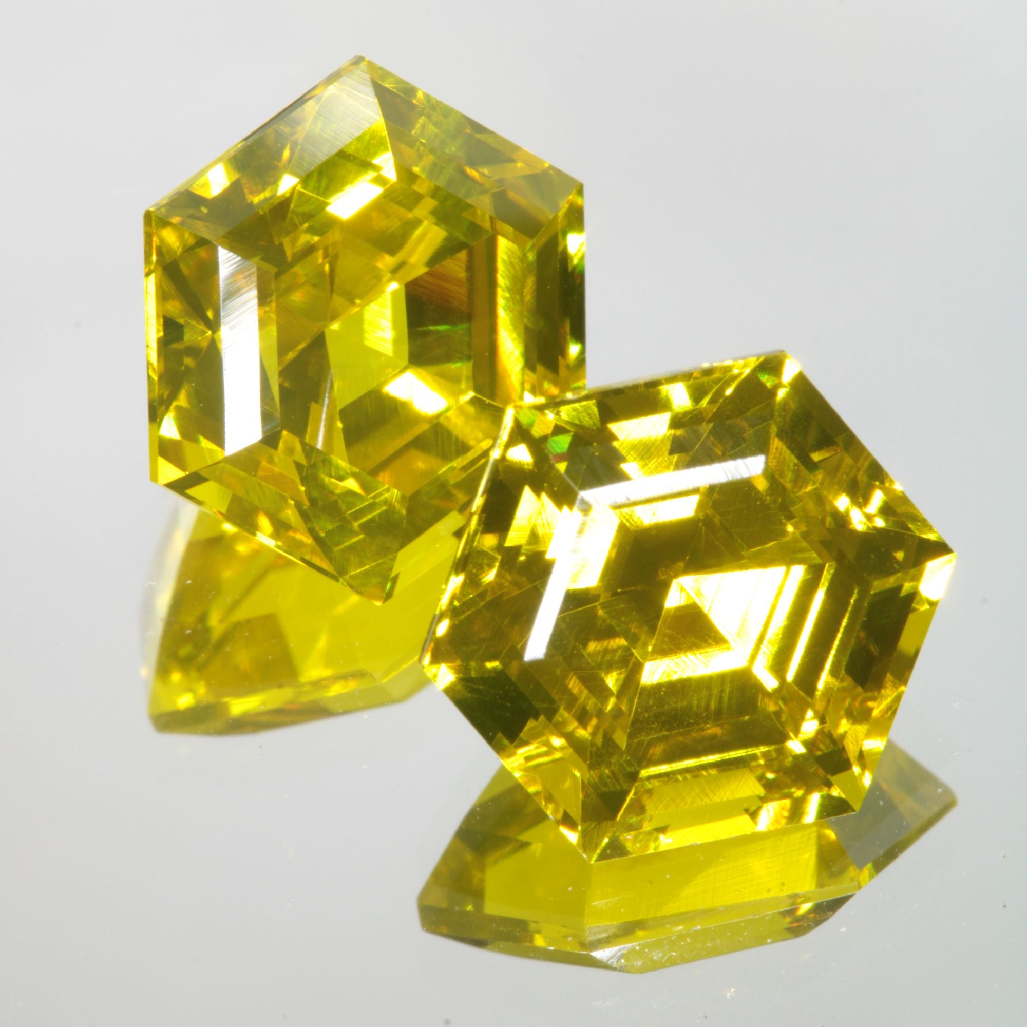 Golden Laser Garnet Faceted Stones, Ce+Nd YAG