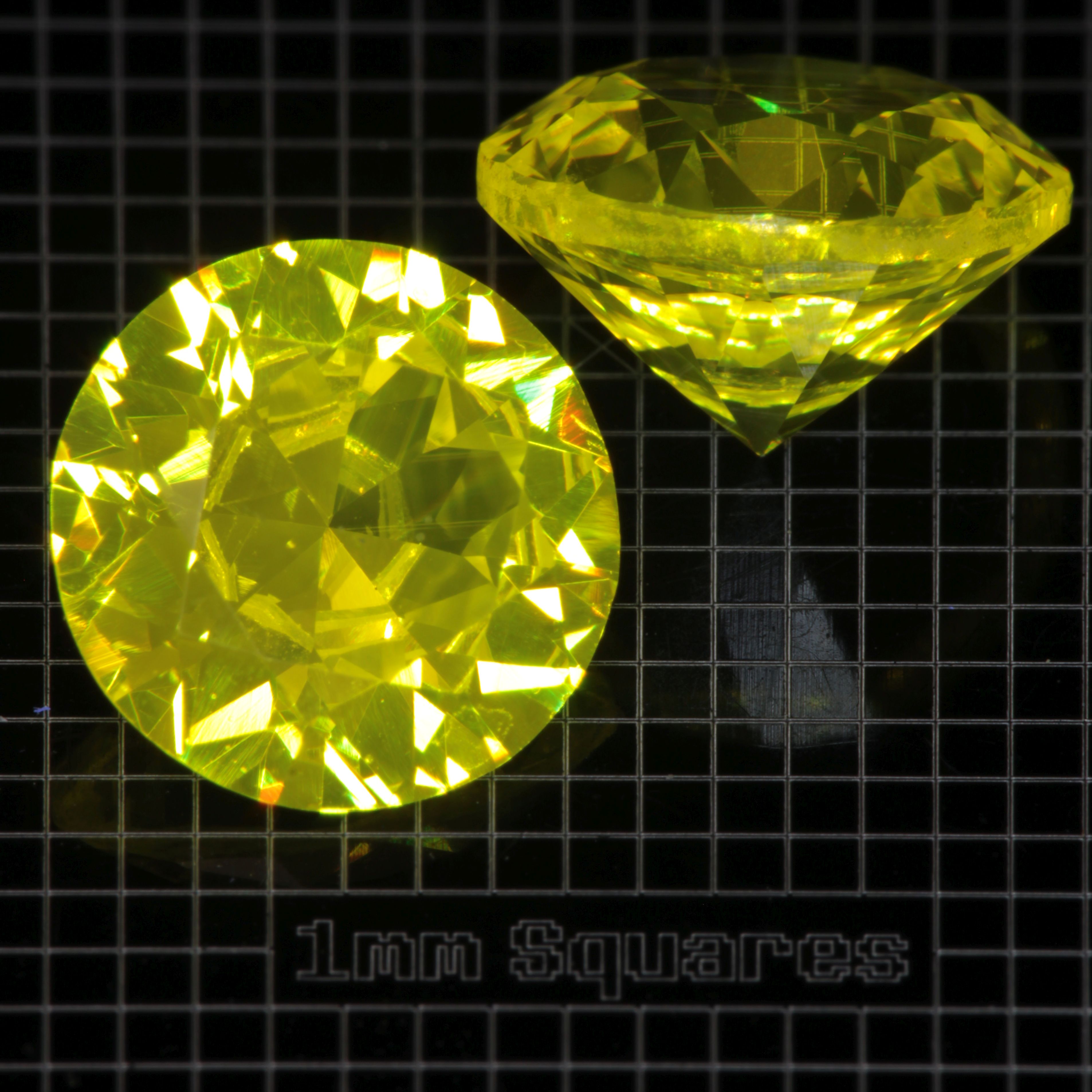 Faceted GAGG:Ce Round gemstone