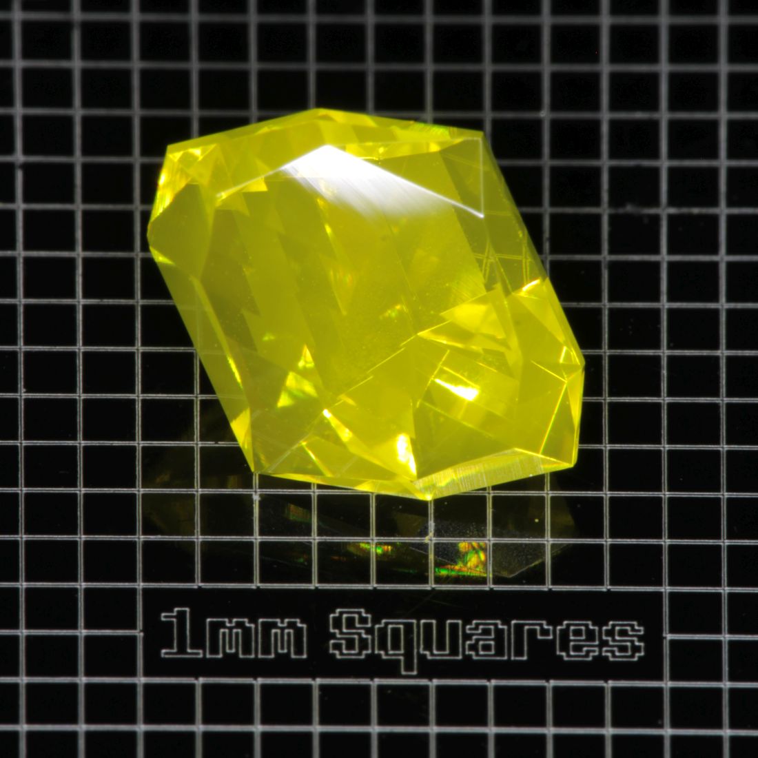 Yellow GAGG garnet Twist Diamond gemstone