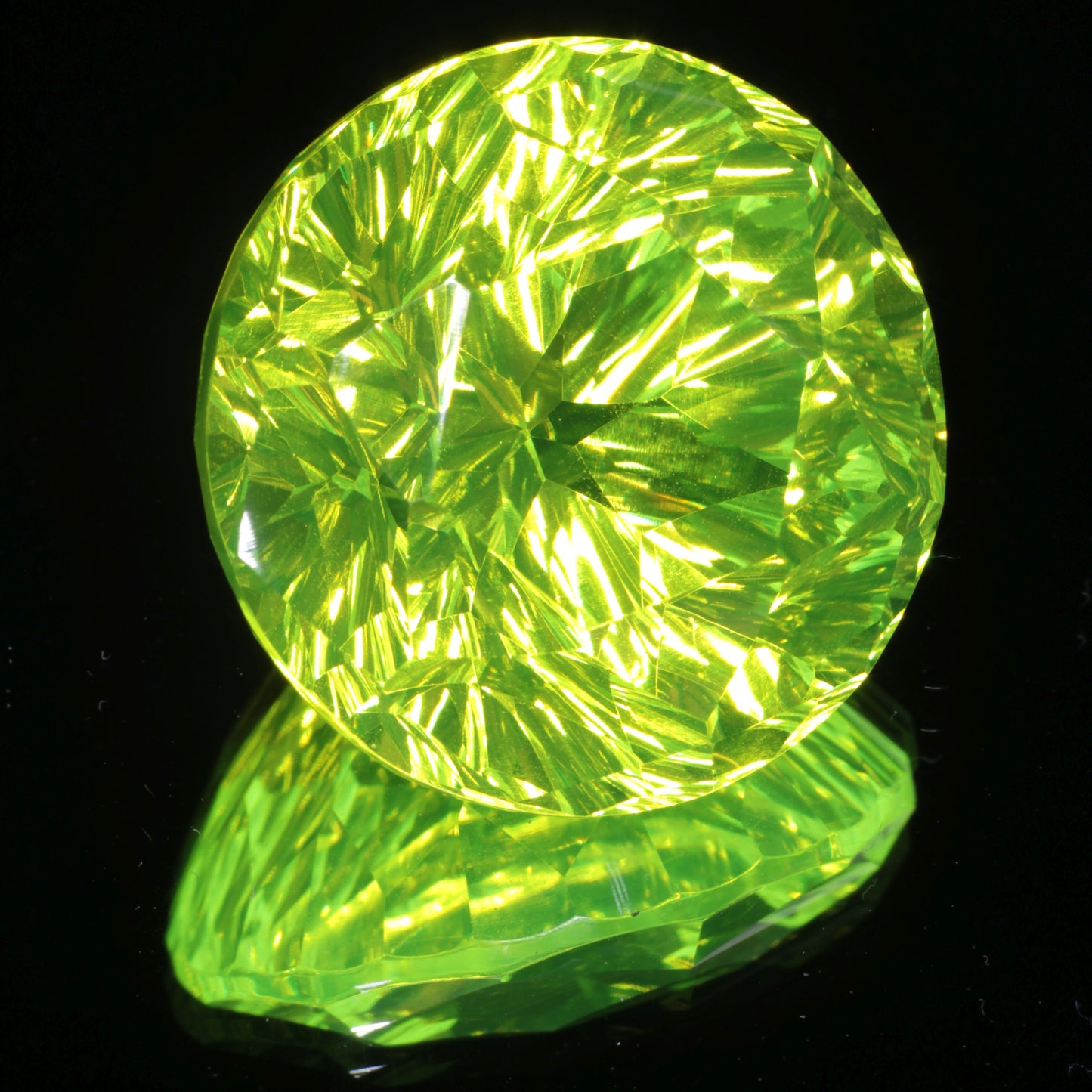 Fantasy Cut LuAG Gems, Green Lumogarnet