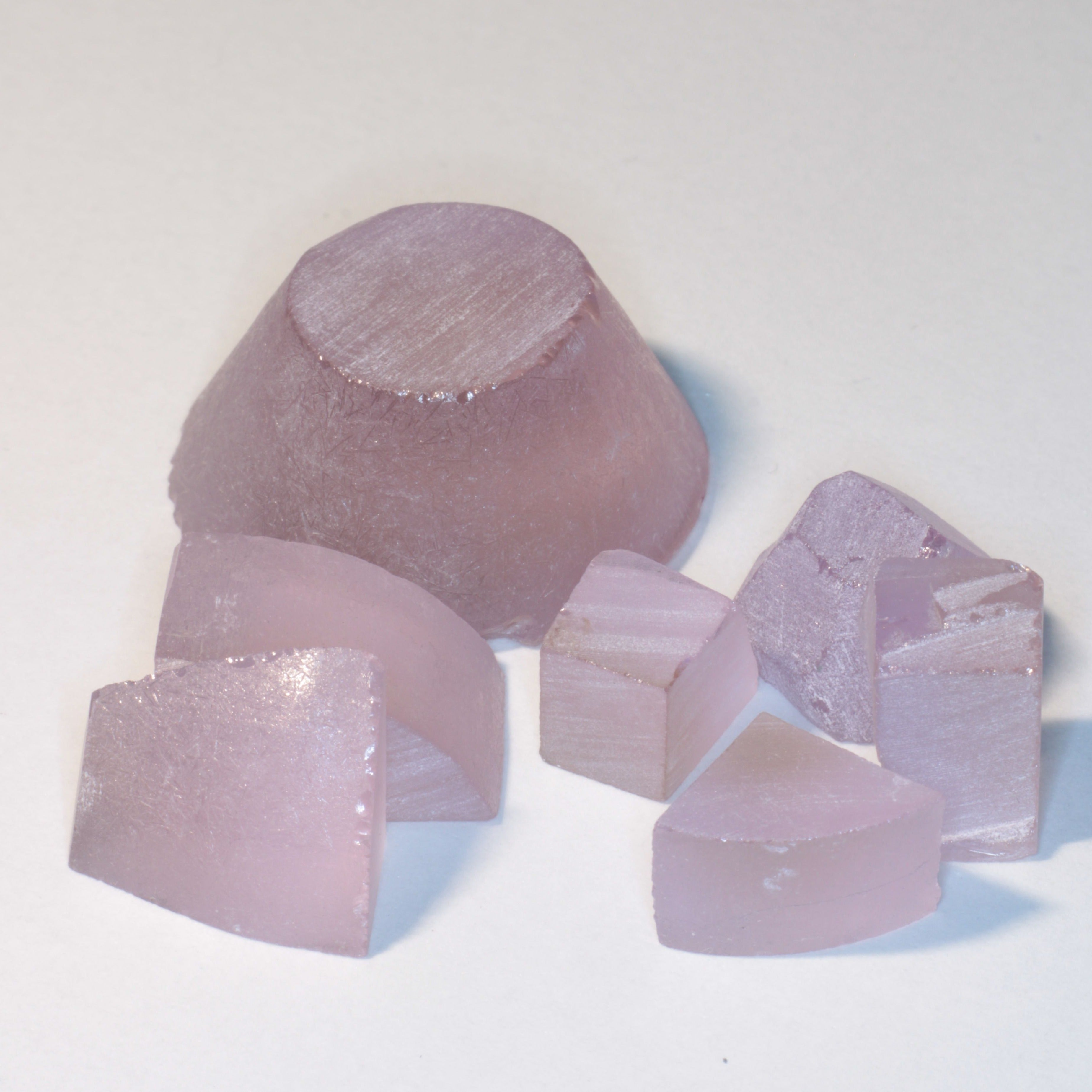 Facet Rough & Crystals – Gems Of Science