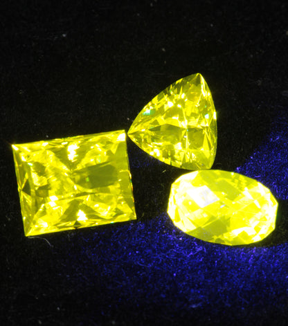 Glow in the Dark GAGG Lumogarnet High Glow Loose Faceted Stones