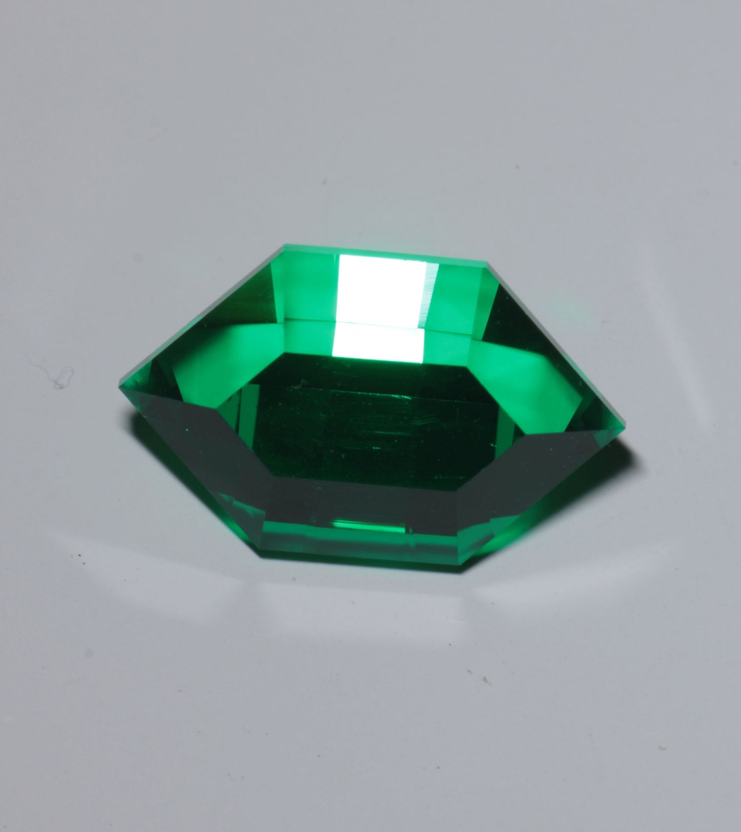 Retro Pixel RetroHex Cut Green Laser Garnet 10ct