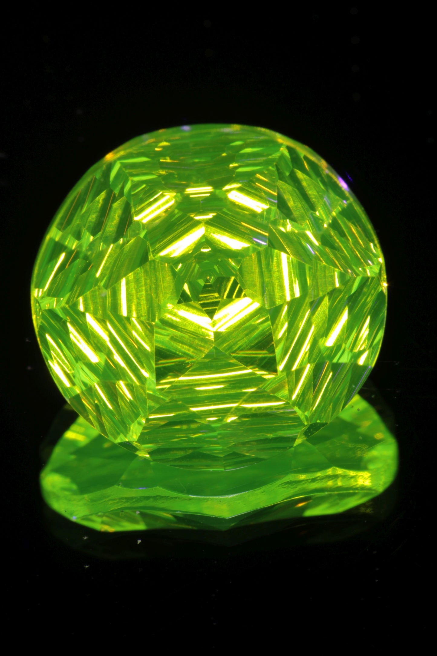 Fantasy Cut LuAG Gems, Green Lumogarnet