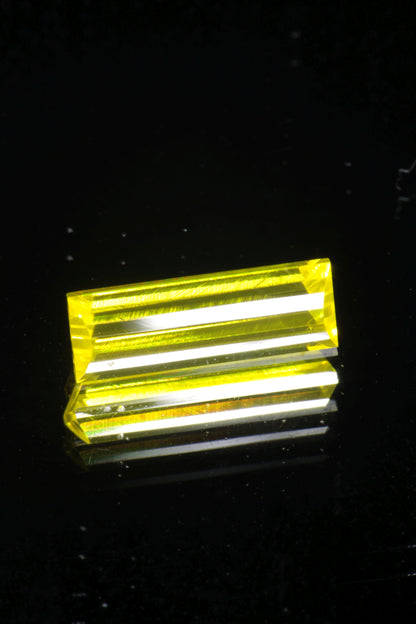 Glow in the Dark GAGG Lumogarnet High Glow Loose Faceted Stones