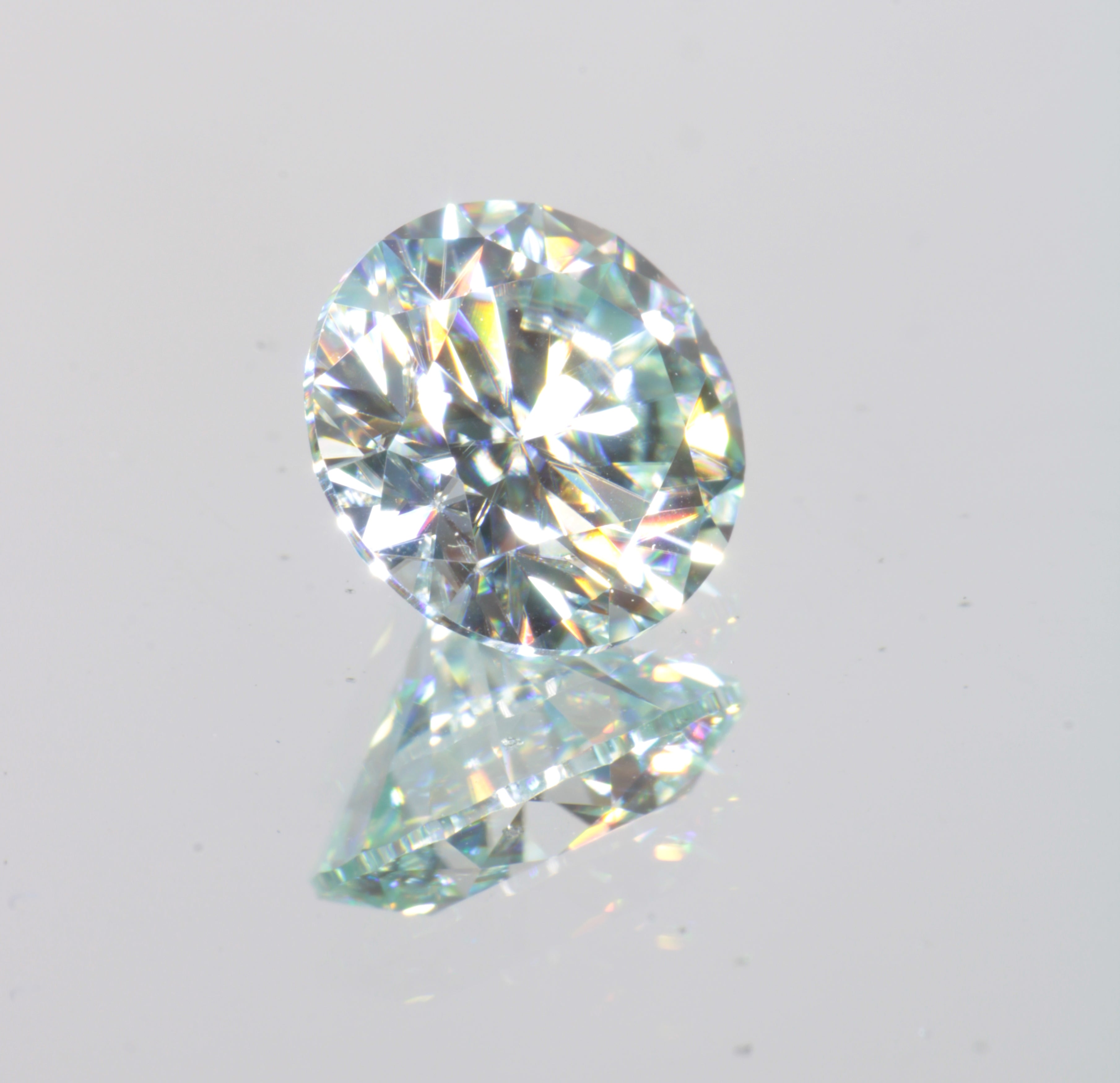 Near-Colorless Moissanite, Light Gold Moissanite Gems