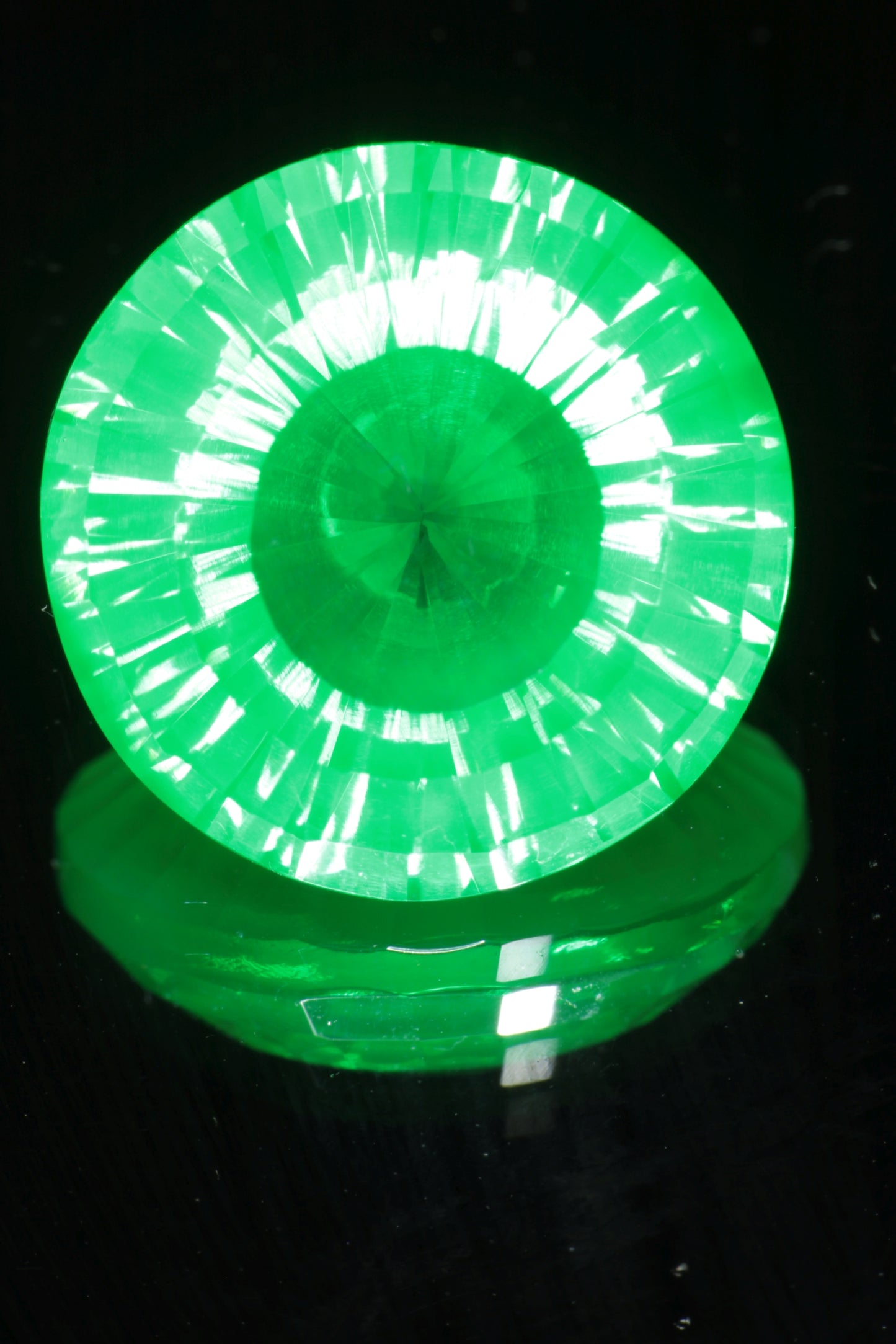 Fantasy Cut Vivid Green Laser Garnet, Vanadium YAG