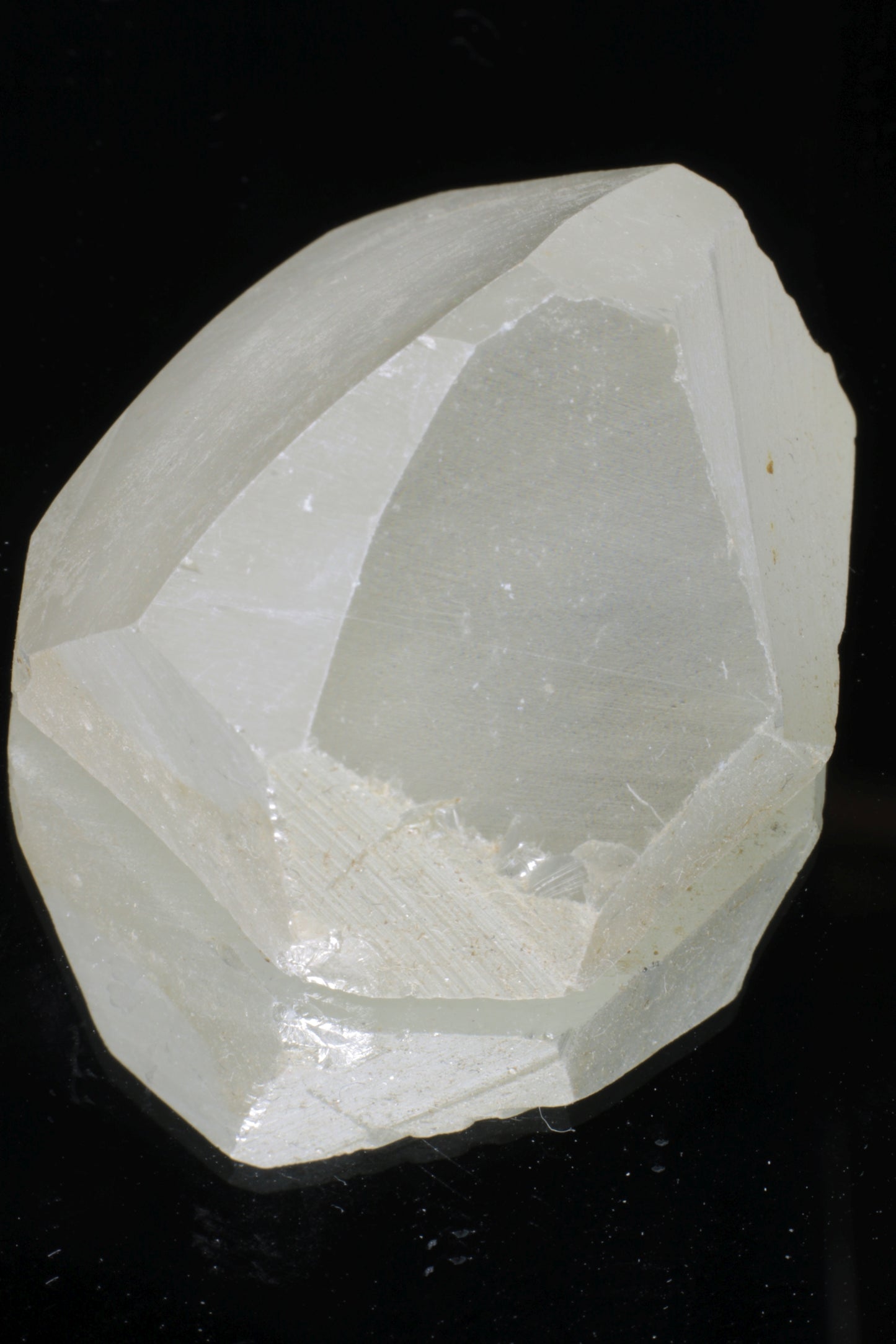 Lithium Niobate Facet Rough, High Brilliance and Dispersion