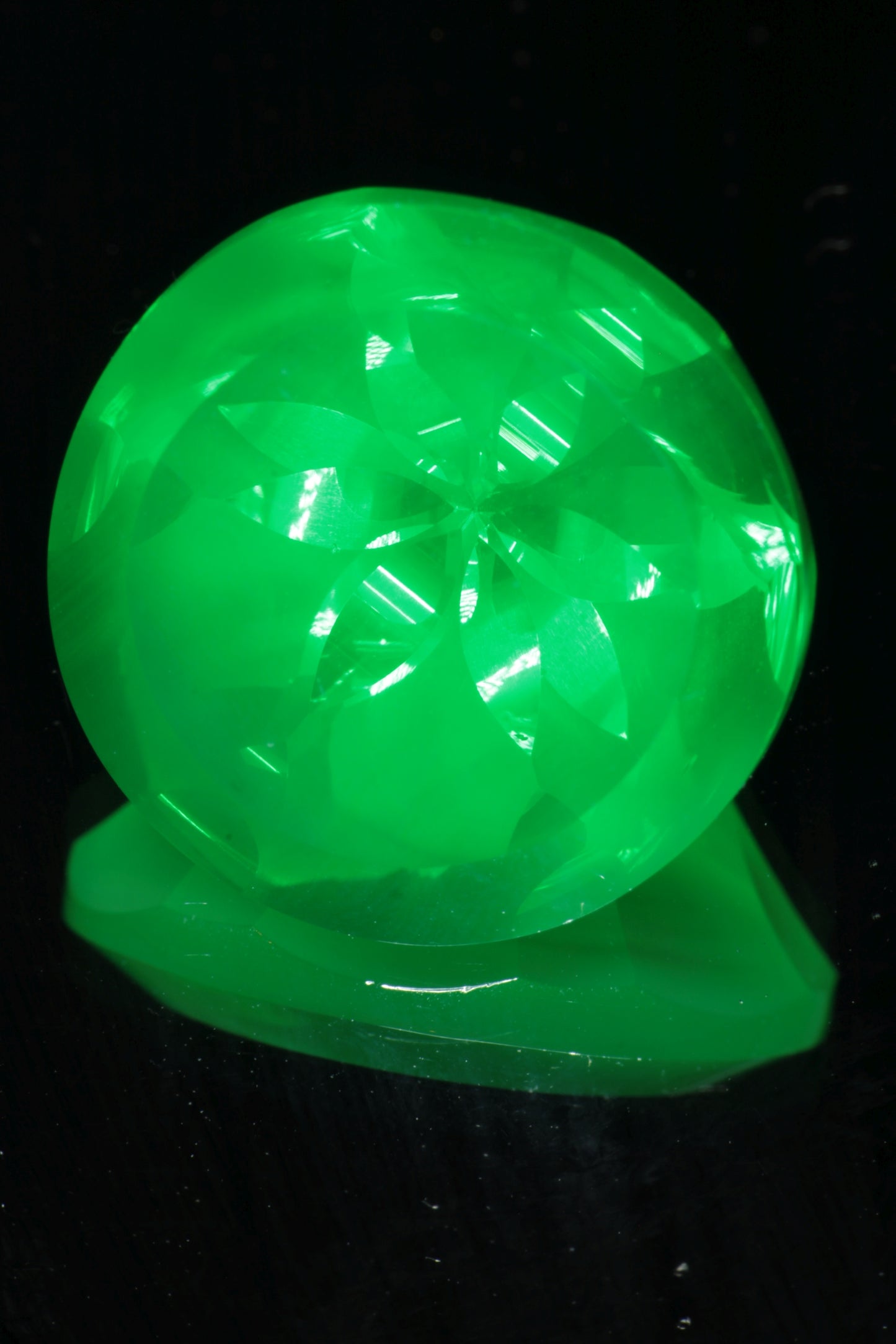 Fantasy Cut Vivid Green Laser Garnet, Vanadium YAG