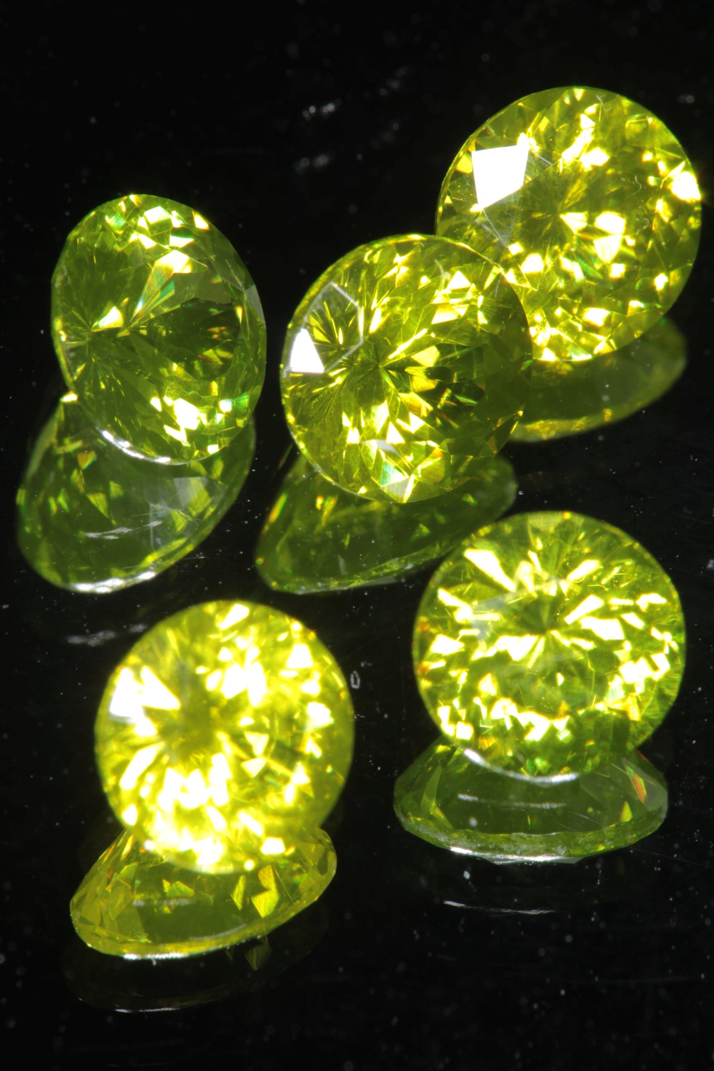 Zombie Garnet, Yellow Green Laser Garnet Faceted Stones, Ce+?? YAG