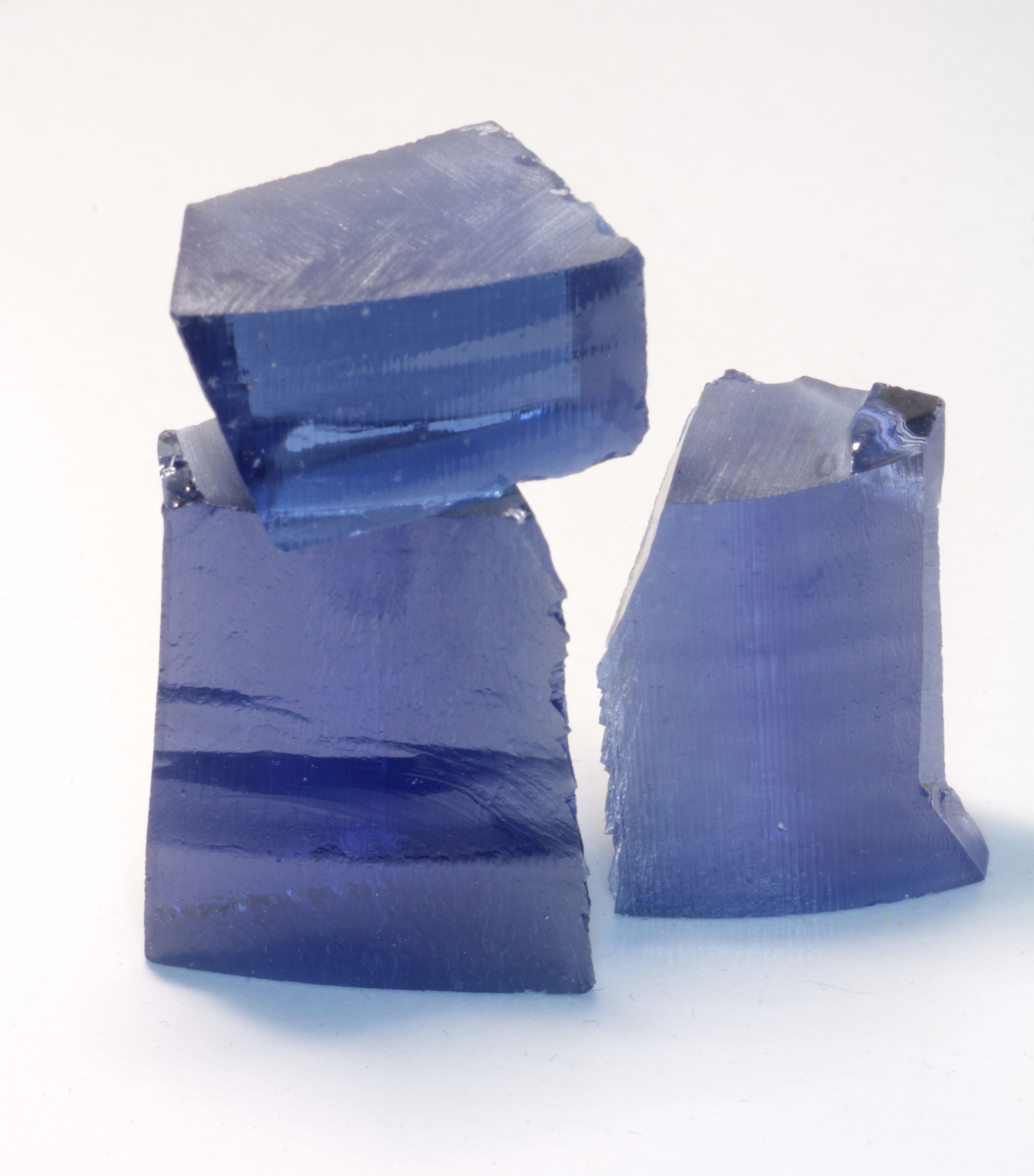 Blue Sapphire Rough, Czochralski Grown Sapphire Crystals – Gems Of