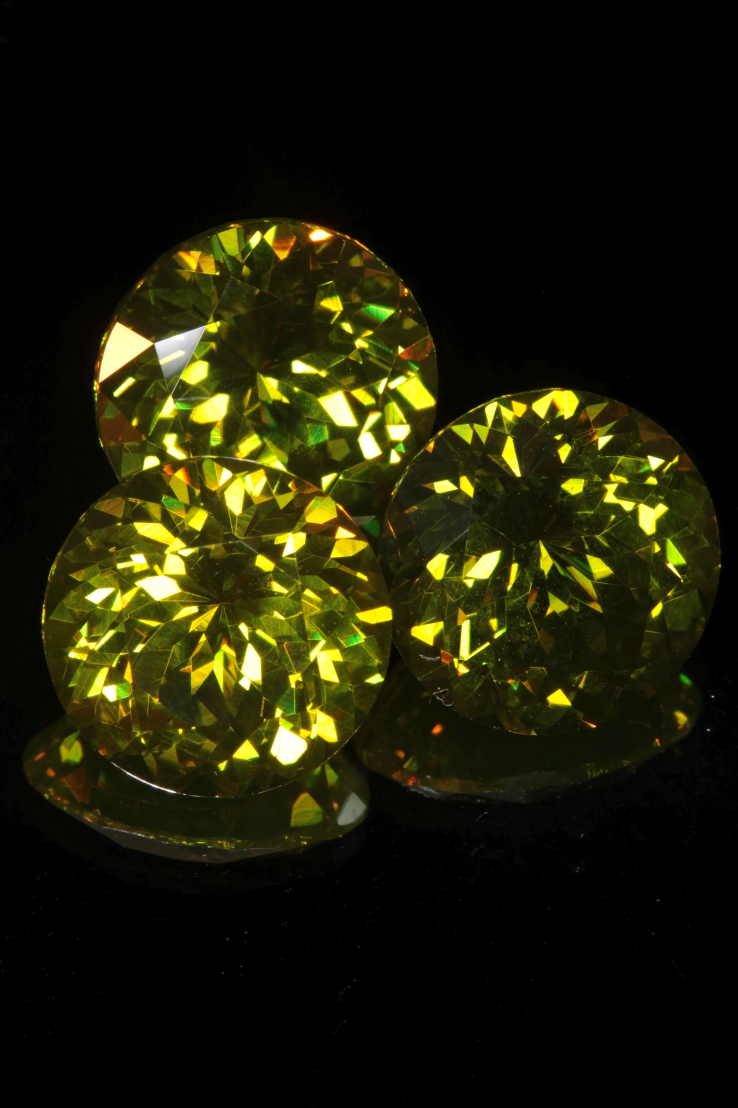 Zombie Garnet, Yellow Green Laser Garnet Faceted Stones, Ce+?? YAG
