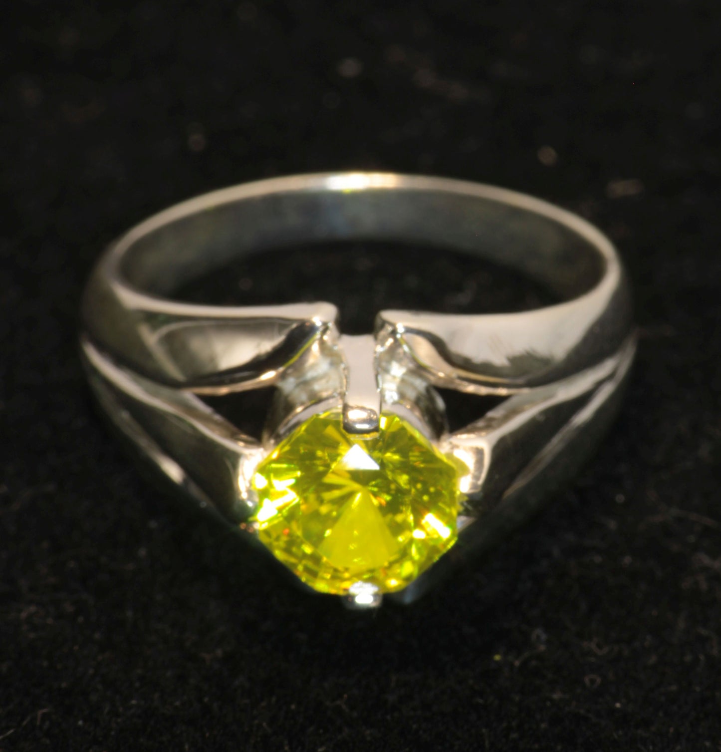 Glow in the Dark GAGG Jewelry (High Glow GAGG Lumogarnet)