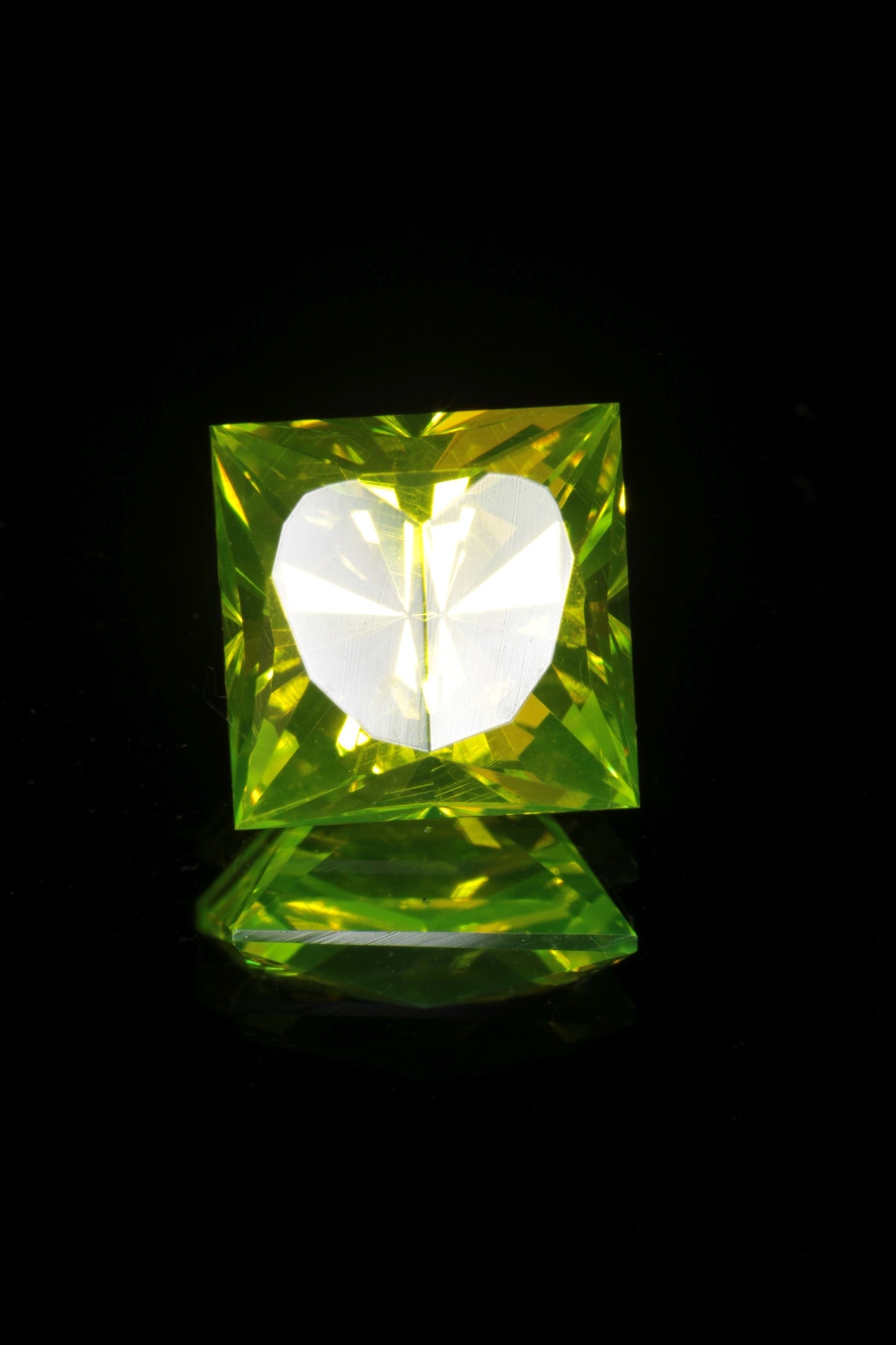 Green glowing LuAG lumogarnet gemstones