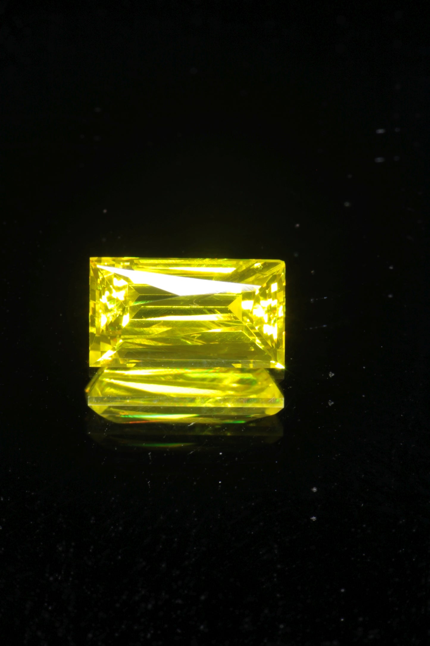 Glow in the Dark GAGG Lumogarnet High Glow Loose Faceted Stones