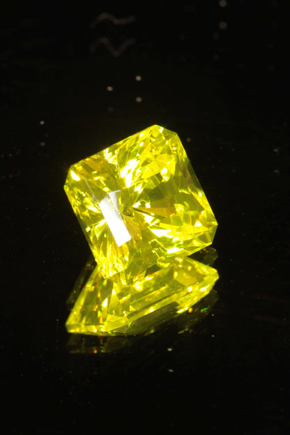 Glow in the Dark GAGG Lumogarnet High Glow Loose Faceted Stones