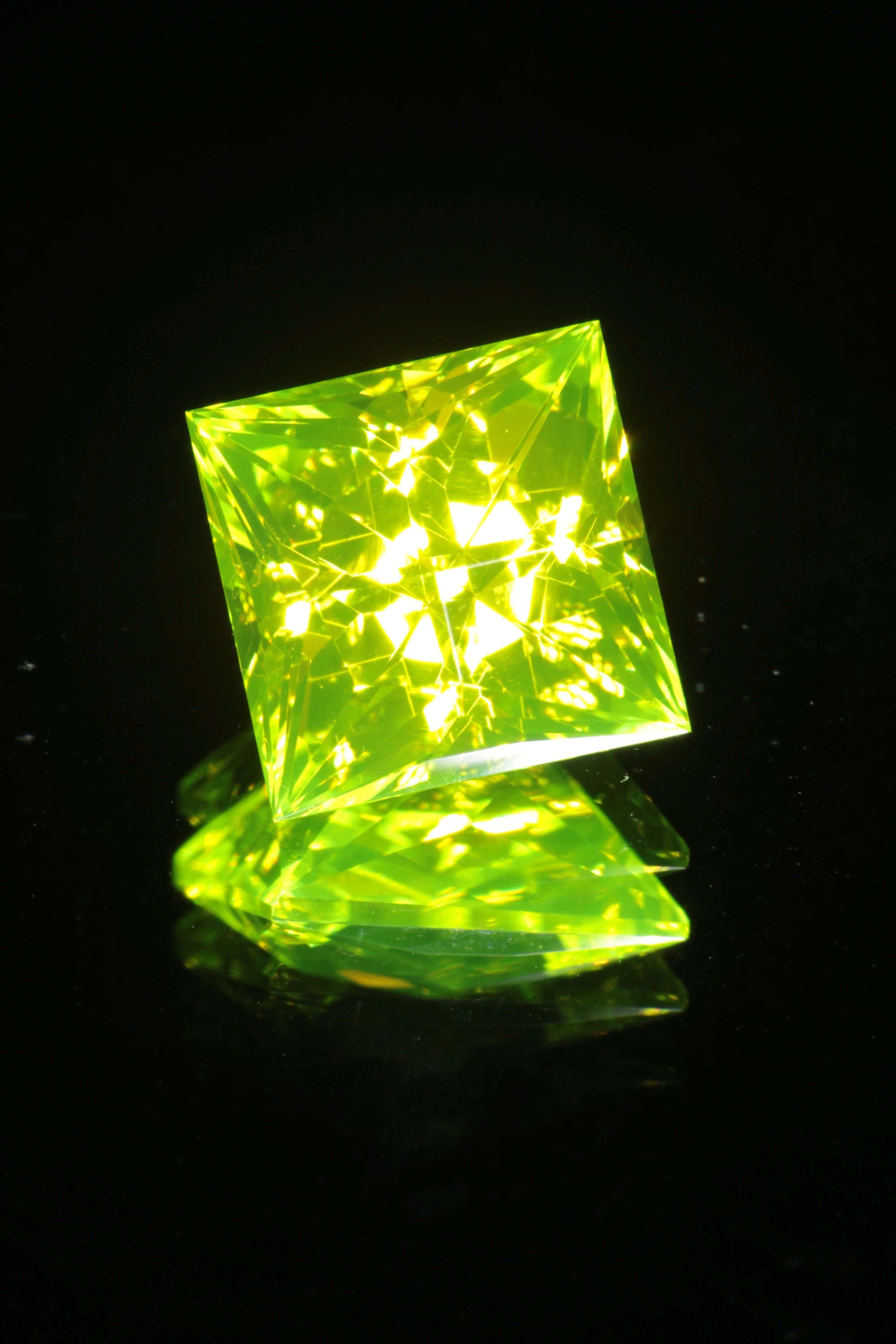 Green glowing LuAG lumogarnet gemstones