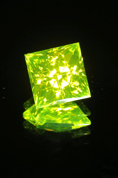 Green glowing LuAG lumogarnet gemstones