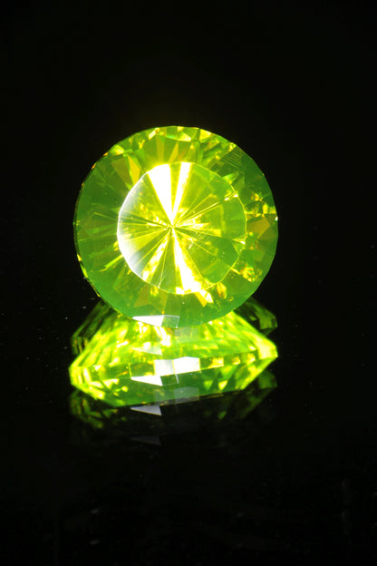 Green glowing LuAG lumogarnet gemstones