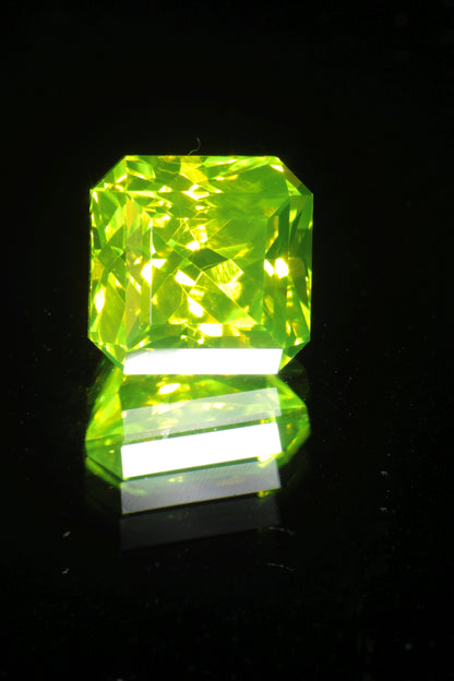 Green glowing LuAG lumogarnet gemstones