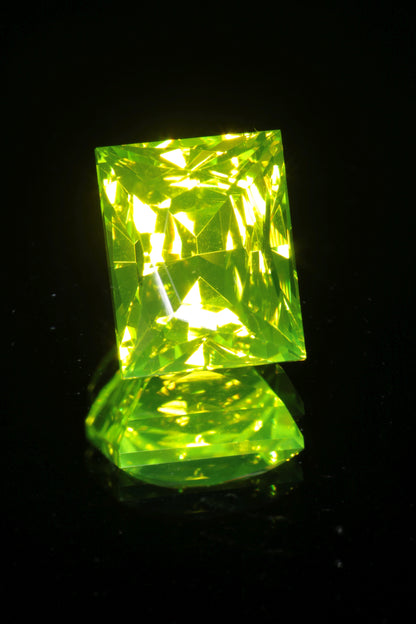 Green glowing LuAG lumogarnet gemstones