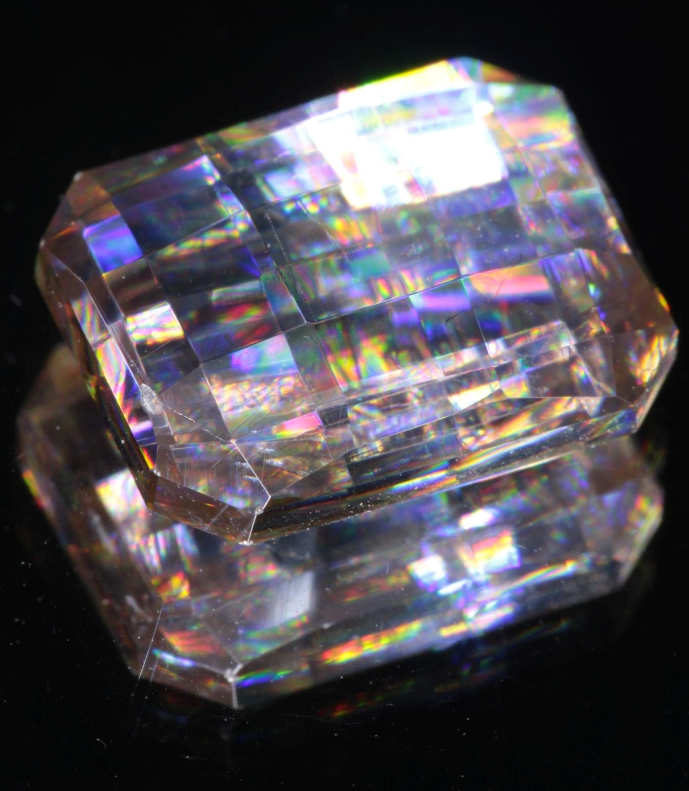 Faceted Wakefieldite Purple Pixel Cushion cut gem