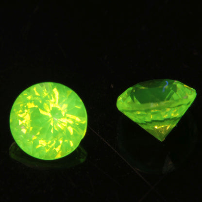 Bright Green LuAG Lumogarnet Round Melee Gemstone