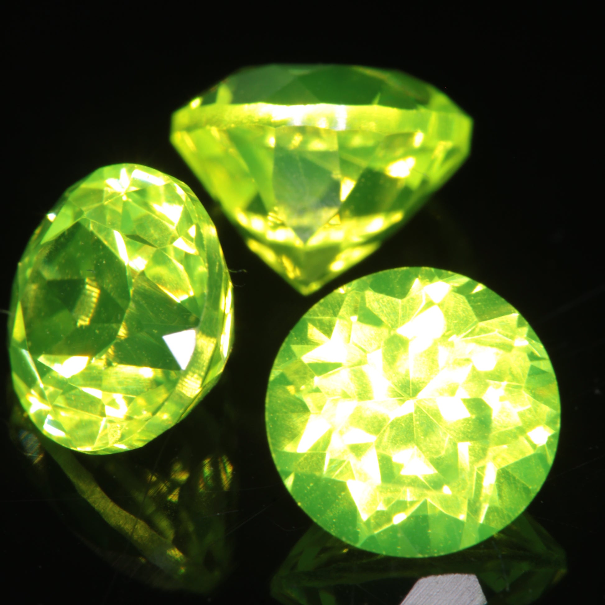 Deep Cut LuAG Lumogarnet Flower Design