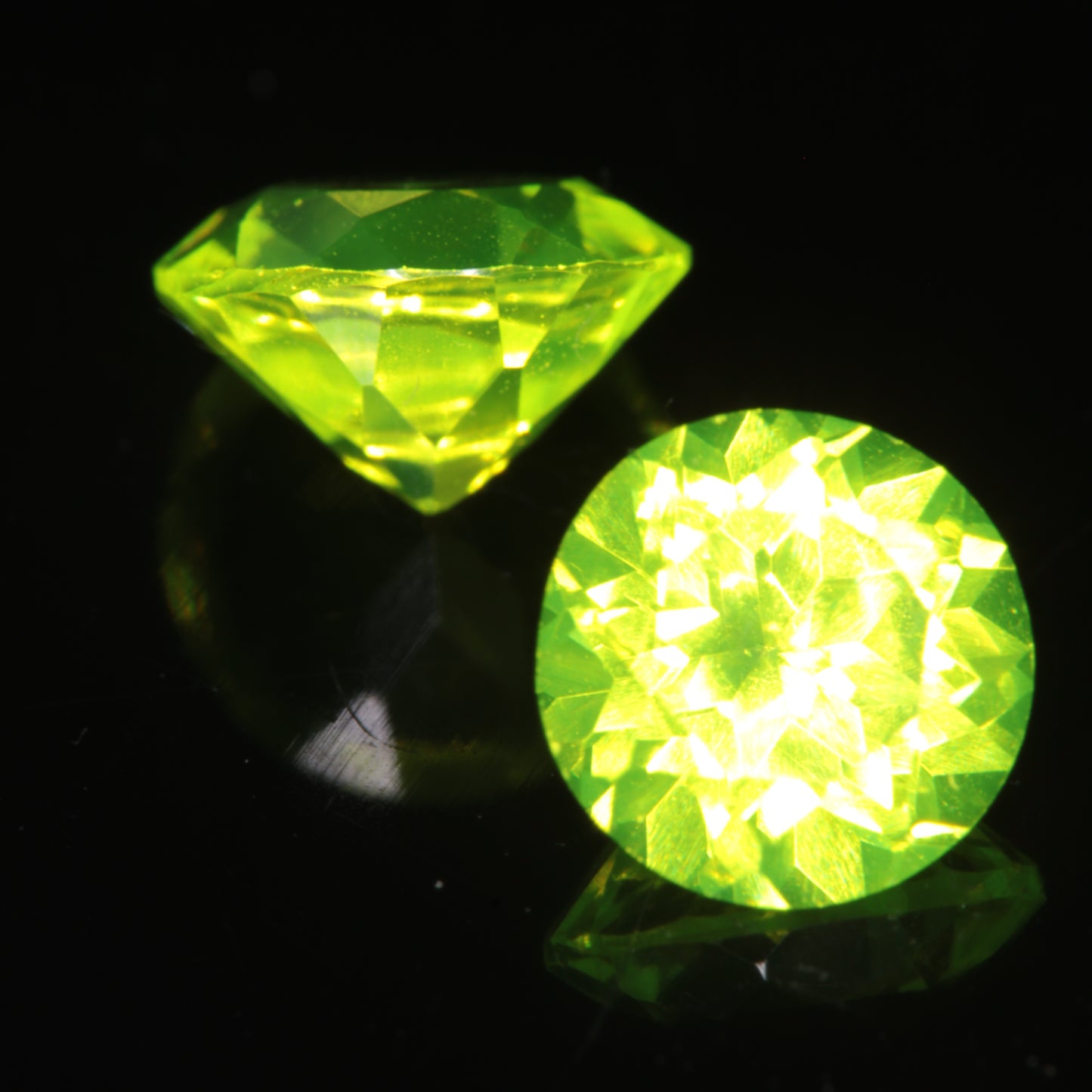 Thin LuAG 6mm Round Flower Cut Gem